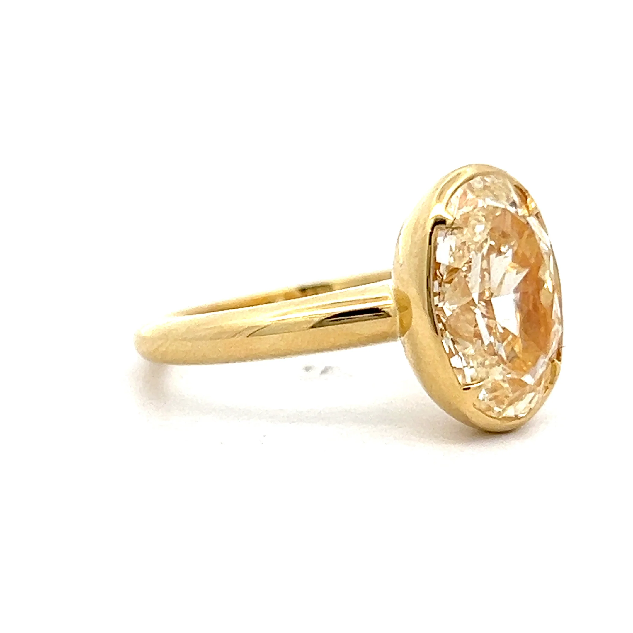 5.14 Oval Diamond Solitaire Engagement Ring in 18k - Image 3