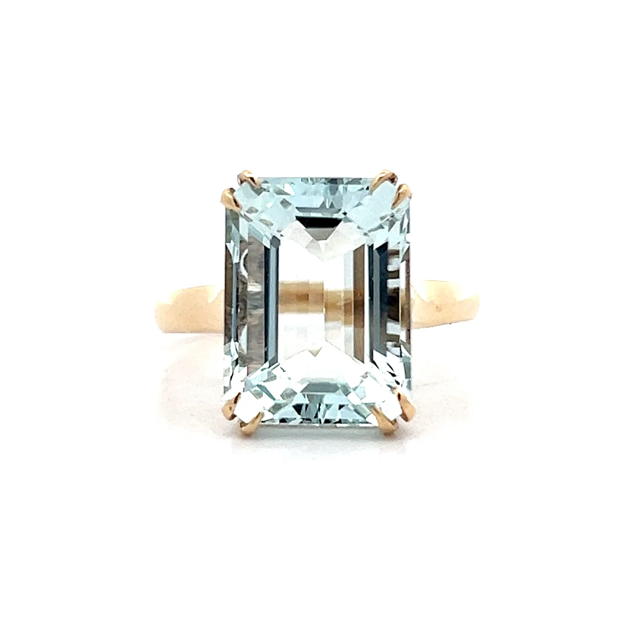 5.67 Vintage Aquamarine Cocktail Ring in 14k Yellow Gold