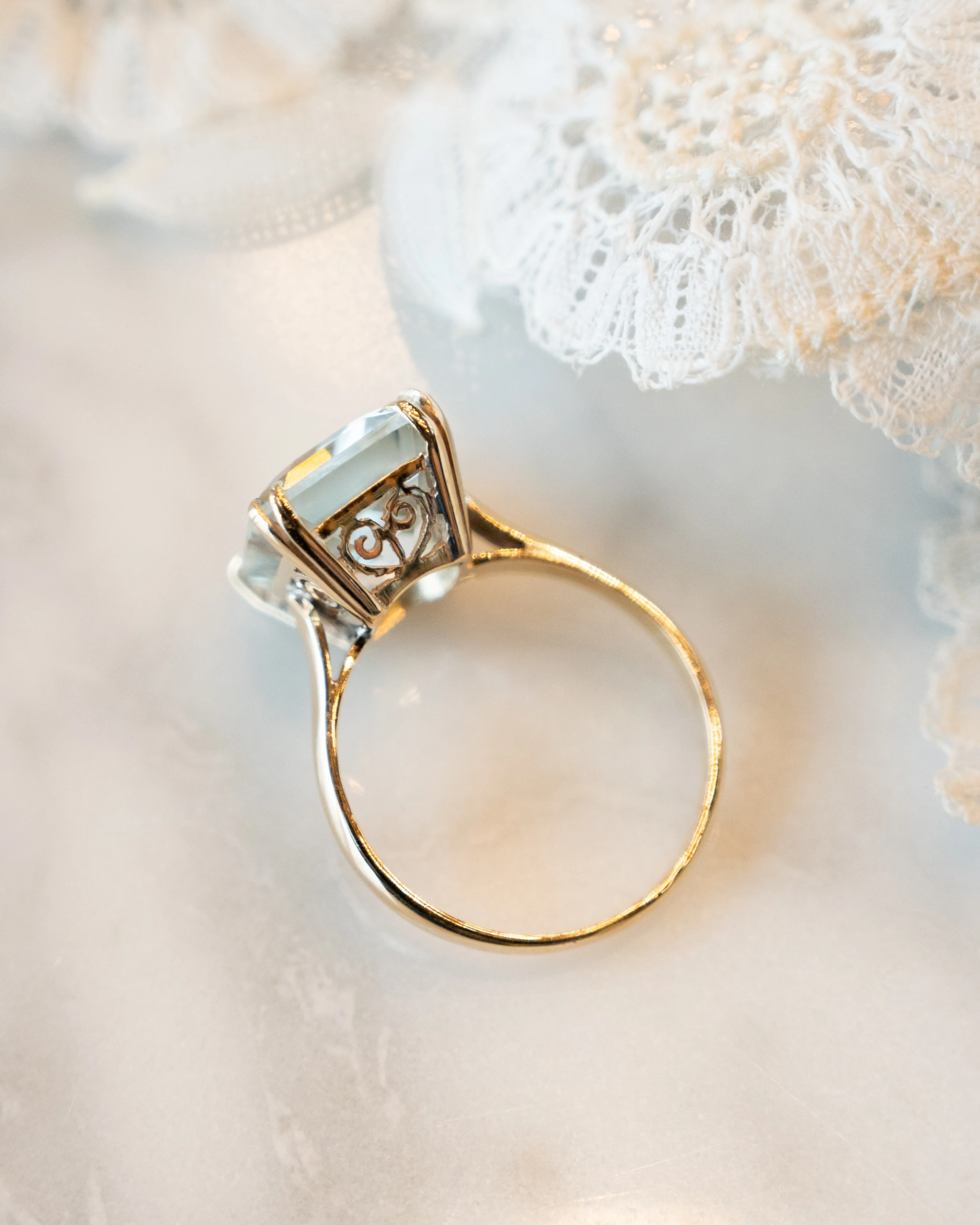 5.67 Vintage Aquamarine Cocktail Ring in 14k Yellow Gold - Image 7