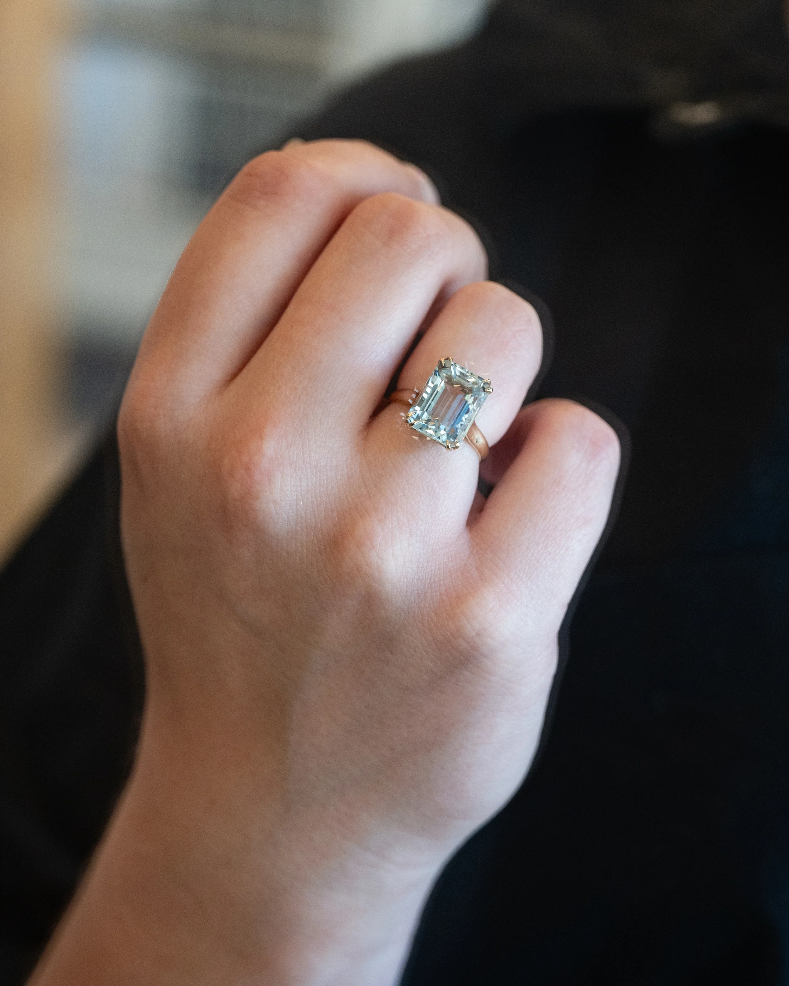 5.67 Vintage Aquamarine Cocktail Ring in 14k Yellow Gold - Image 8