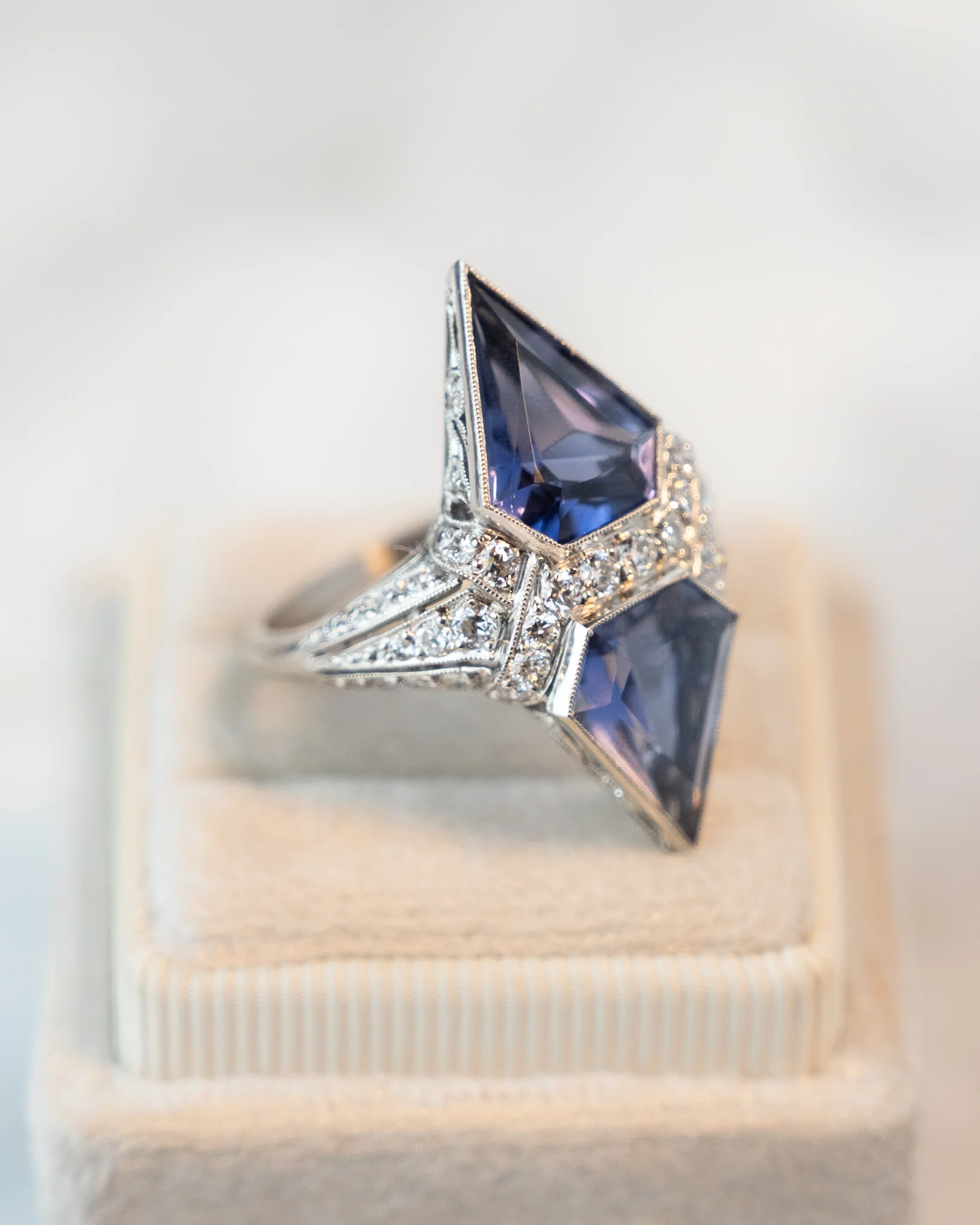 5.86 Antique Deco Shield Iolite Cocktail Ring Platinum - Image 7