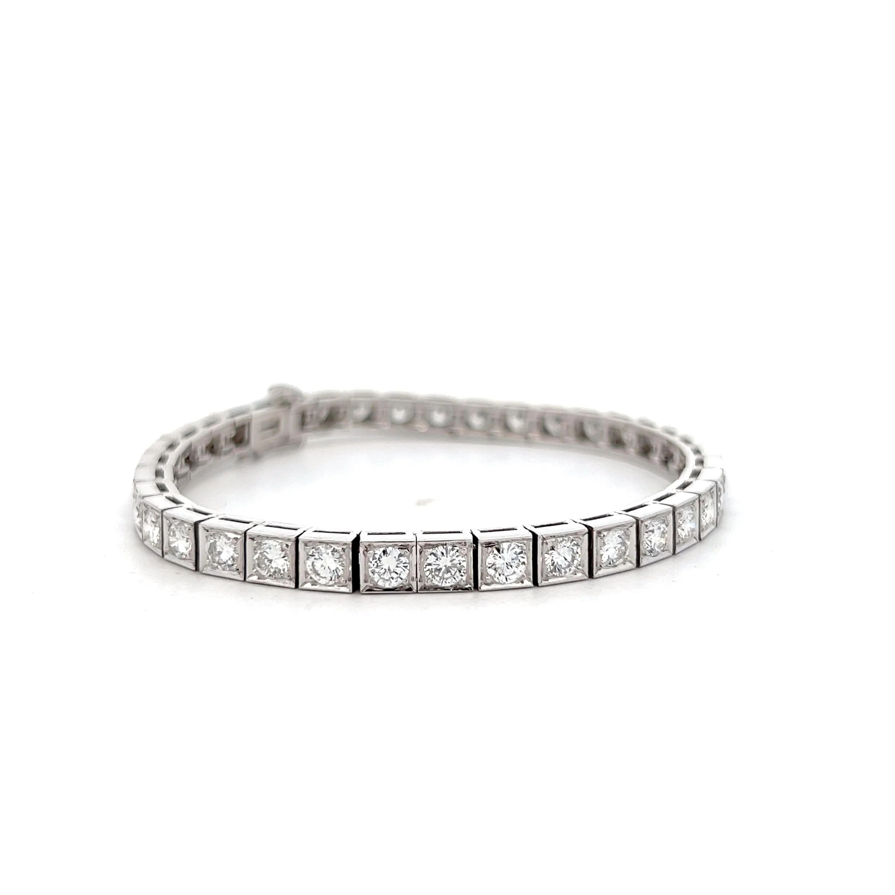 5.92 Round Brilliant Diamond Tennis Bracelet in 18k - Image 3