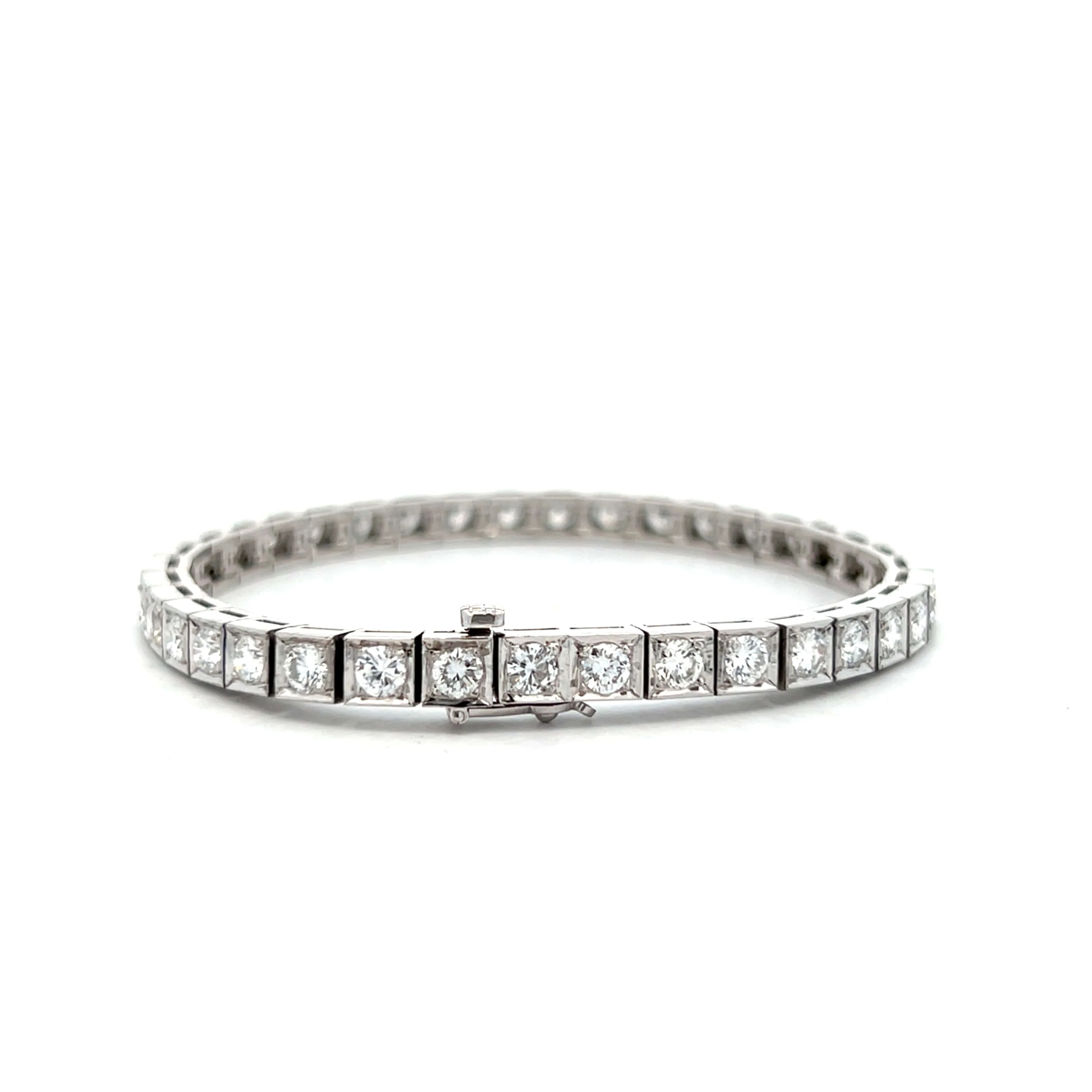 5.92 Round Brilliant Diamond Tennis Bracelet in 18k - Image 4