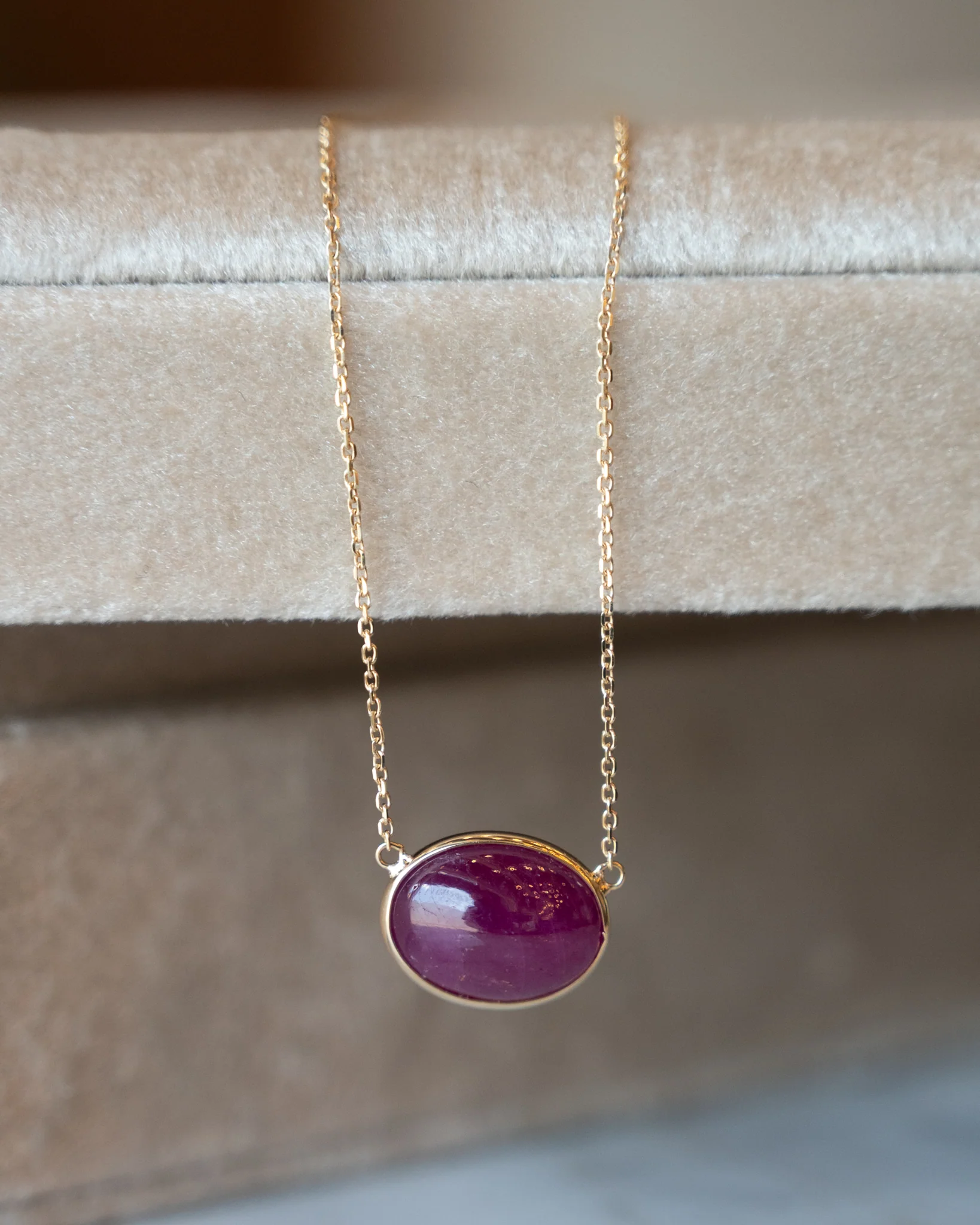 5.95 Cabochon Oval Ruby Necklace in 14k Yellow Gold - Image 7