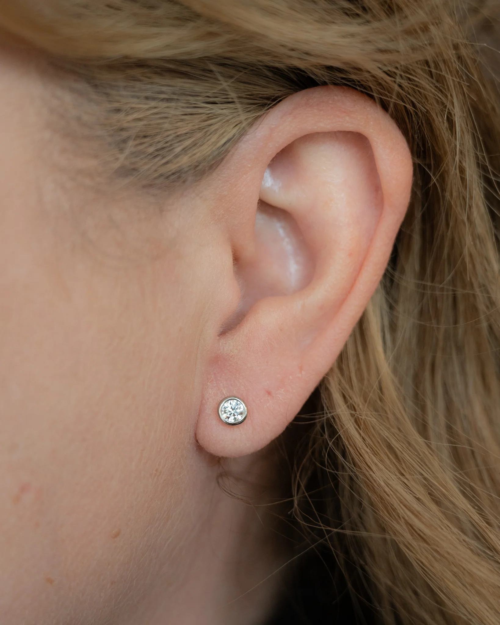 .50 Tiffany & Co Diamond Stud Earrings in Platinum - Image 5