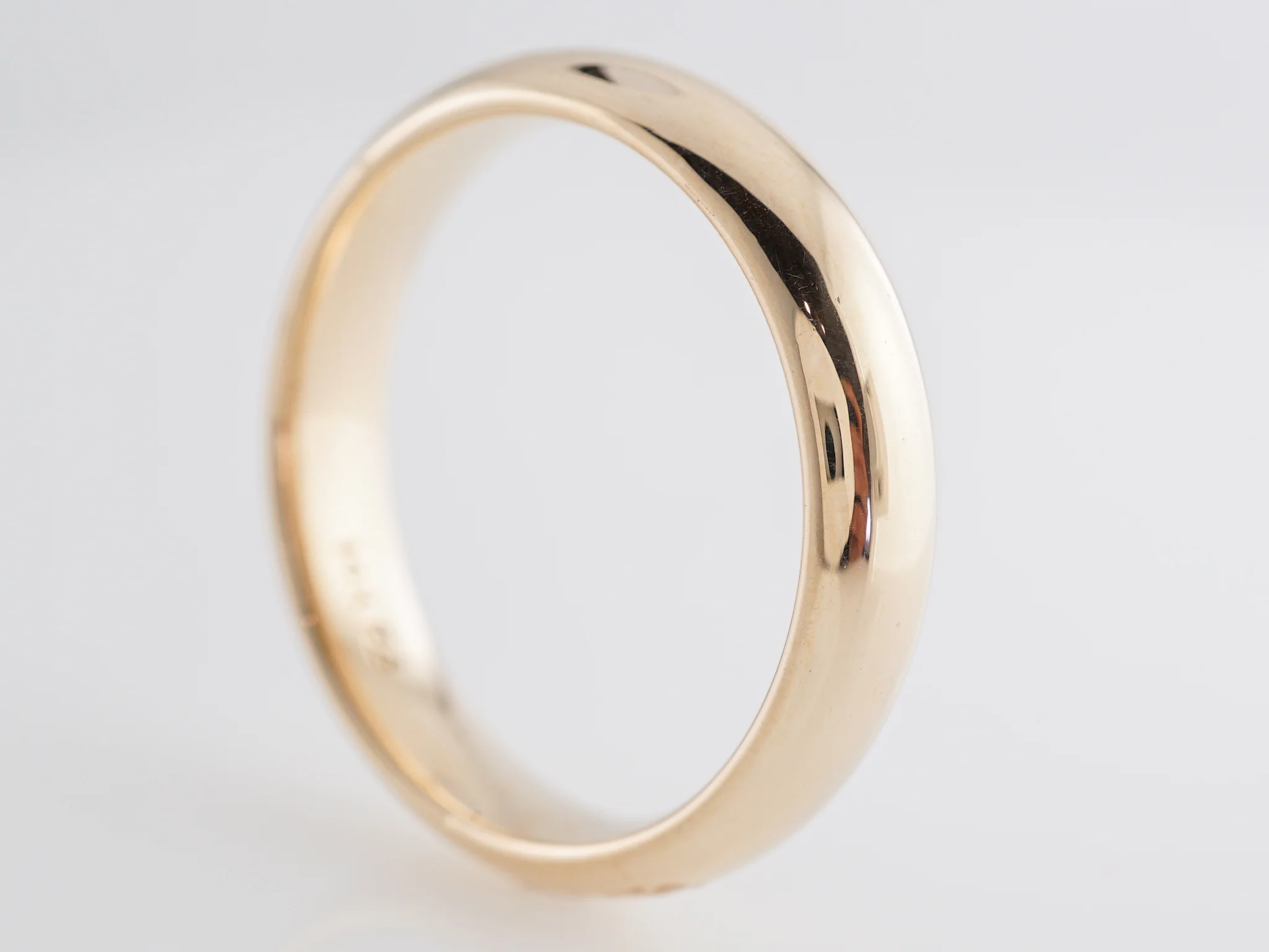 5mm Comfort Fit Wedding Band in 14k Yellow Gold - Image 2