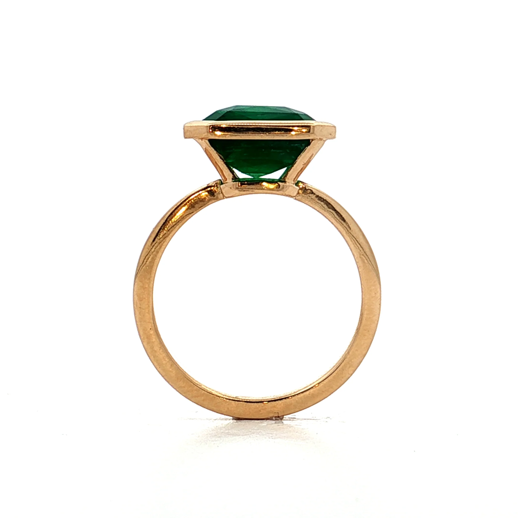 6.01 Emerald Cut Emerald in 18k Yellow Gold - Image 4