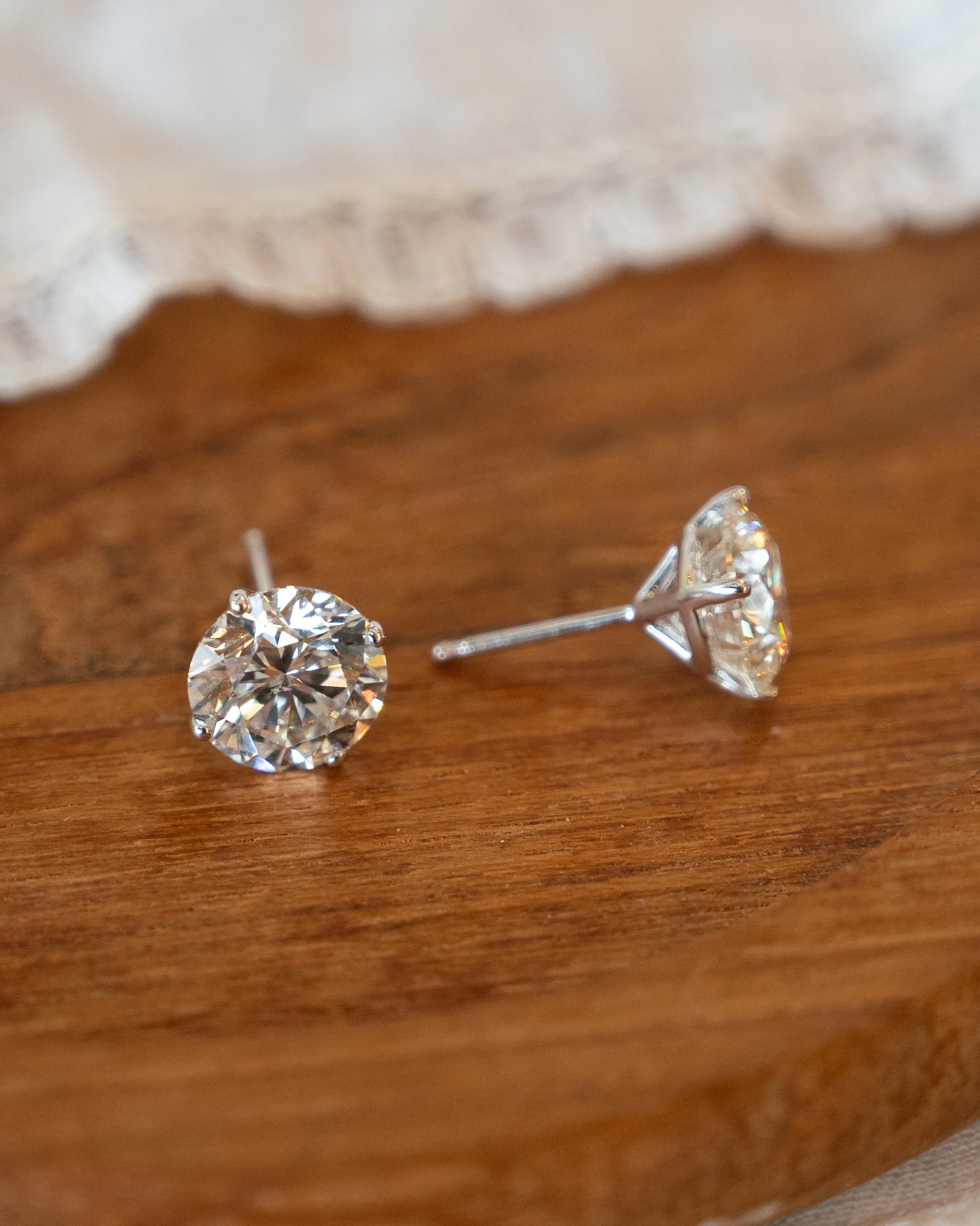 6.01 Round Diamond Stud Earrings 18k White Gold - Image 4