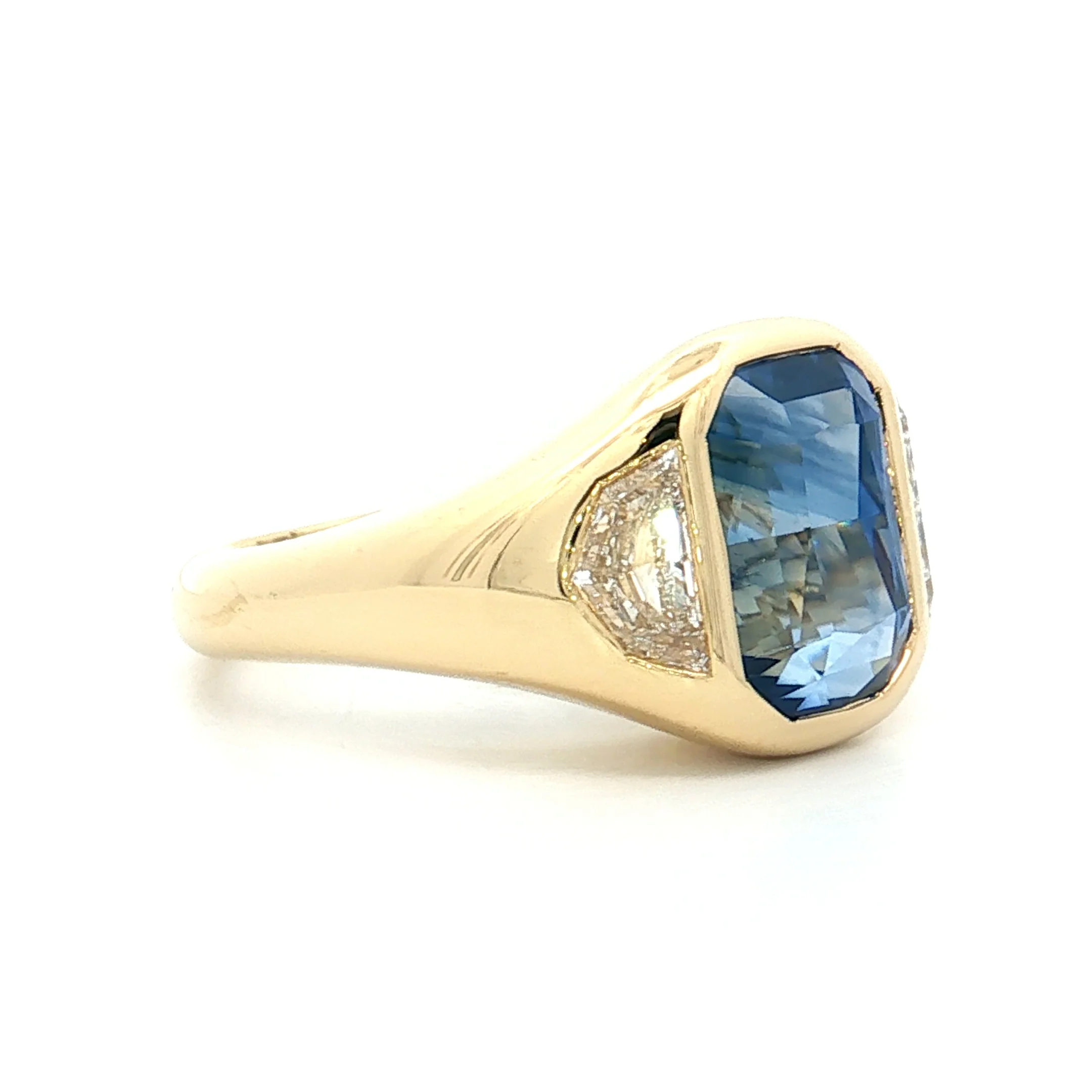 6.06 Cushion Cut Sapphire Engagement Ring 18k - Image 3