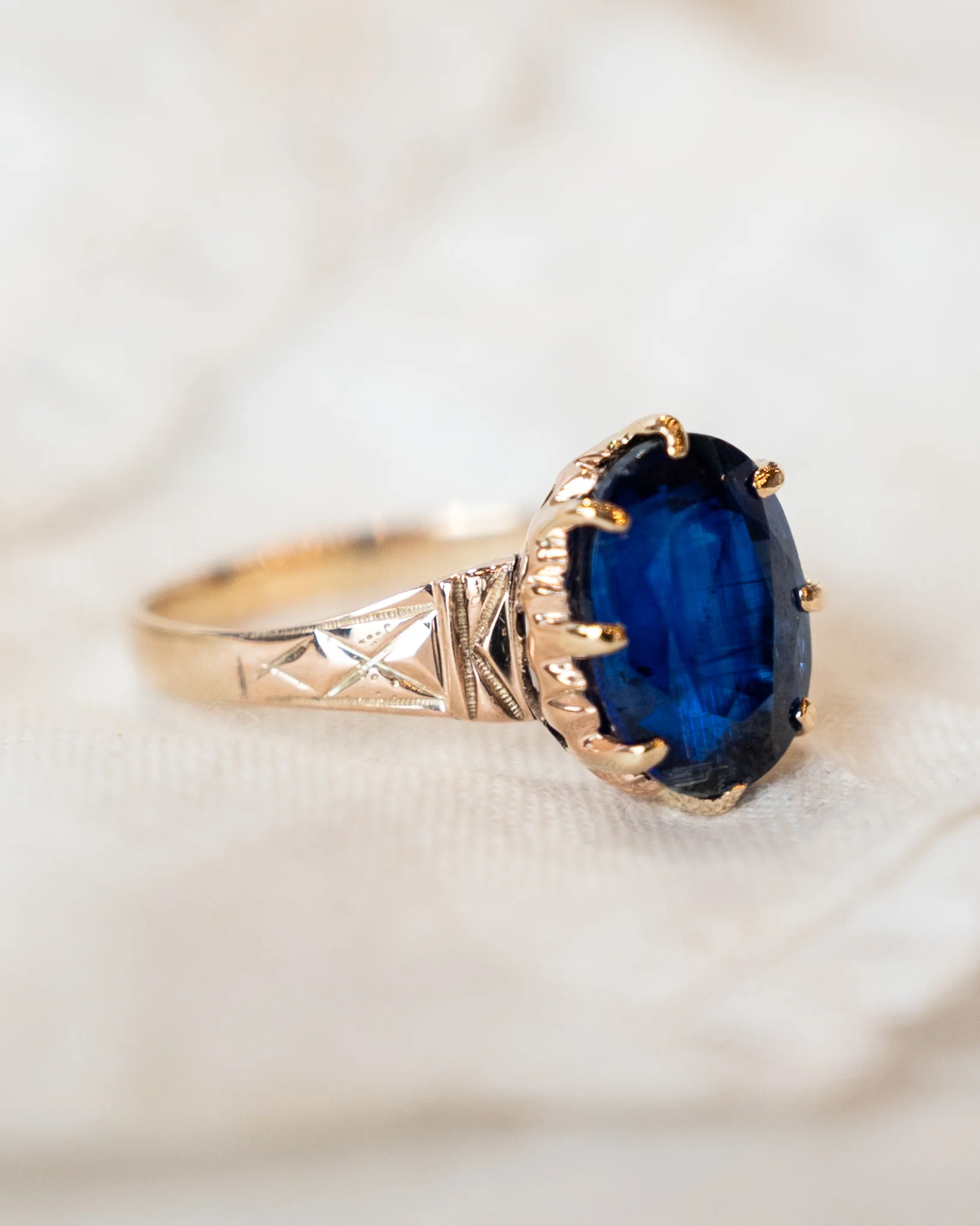 6.34 Vintage Oval Blue Sapphire Engagement Ring 14k - Image 6