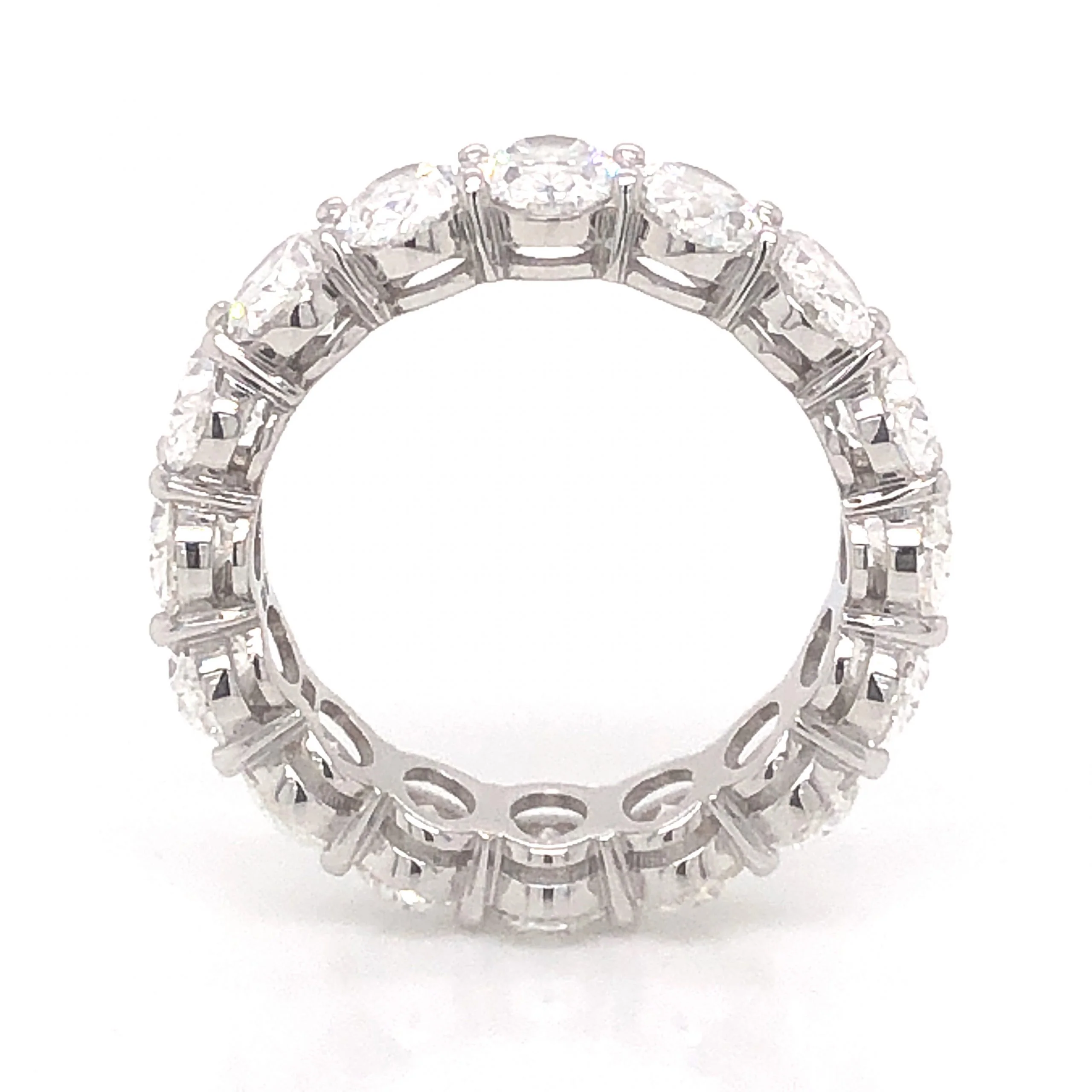 6.43 Oval Cut Diamond Band in 18k White Gold - Image 4
