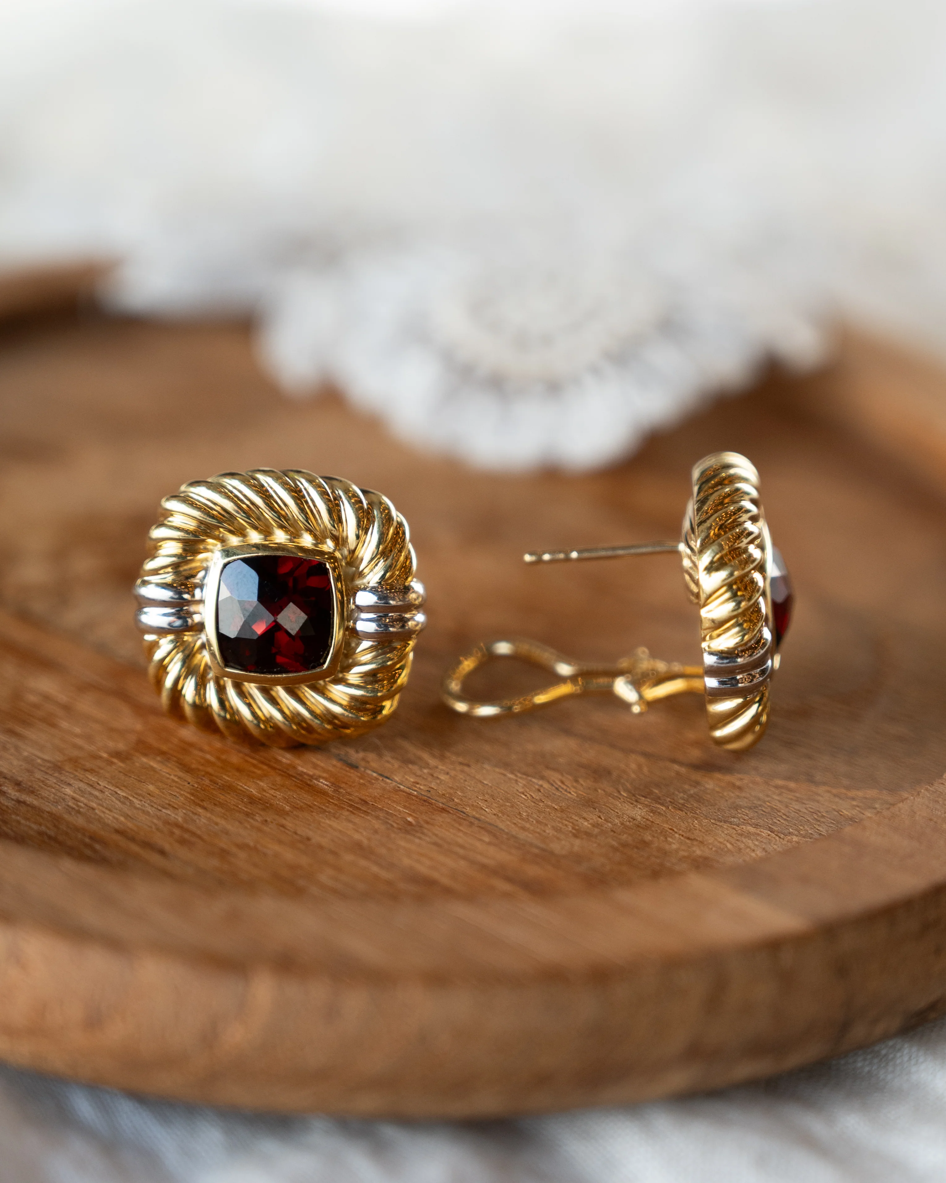 6.68 David Yurman Garnet Earring Studs 18k Yellow Gold - Image 5