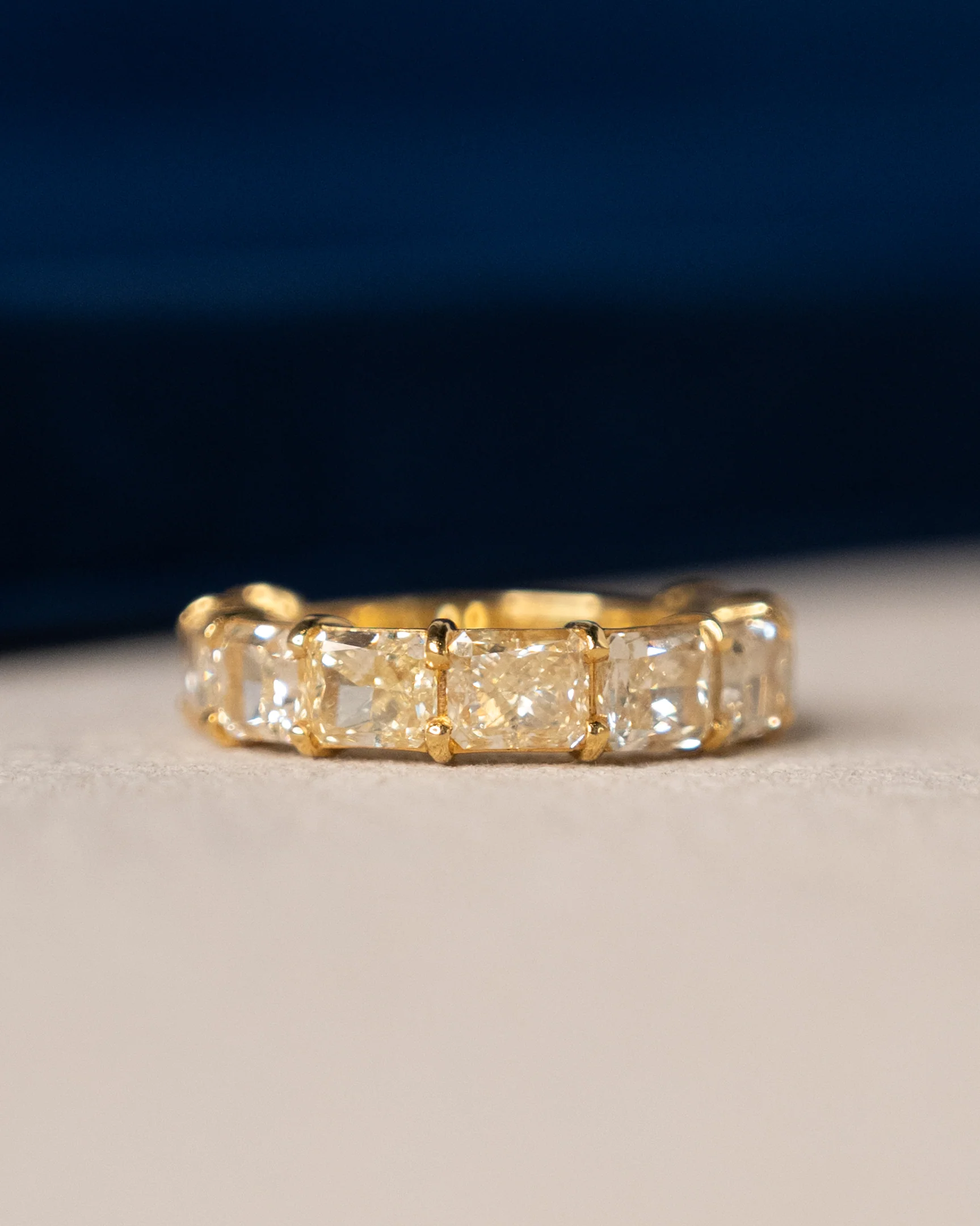 6.72 Radiant Cut Diamond Stacking Band 18k - Image 6