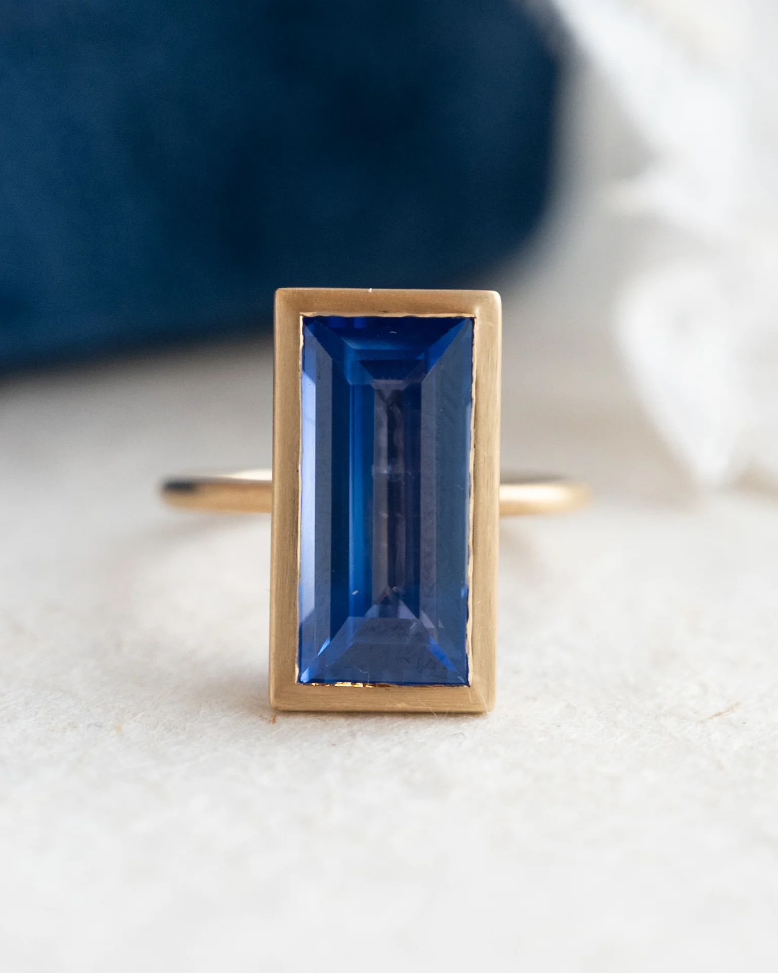 6.75 Baguette Cut Blue Sapphire Cocktail Ring 18k - Image 6