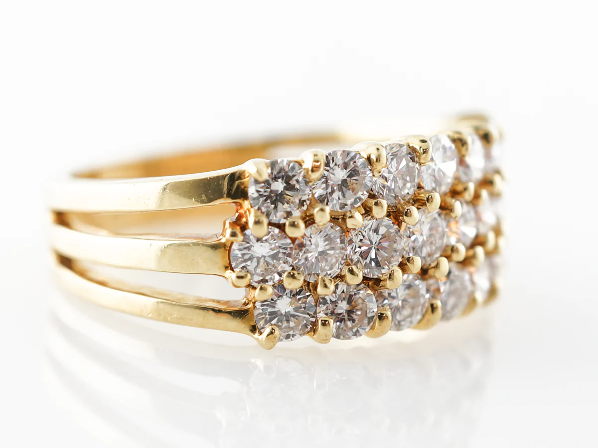 .60 Carat Round Brilliant Diamond Ring in 18k Yellow Gold - Image 3
