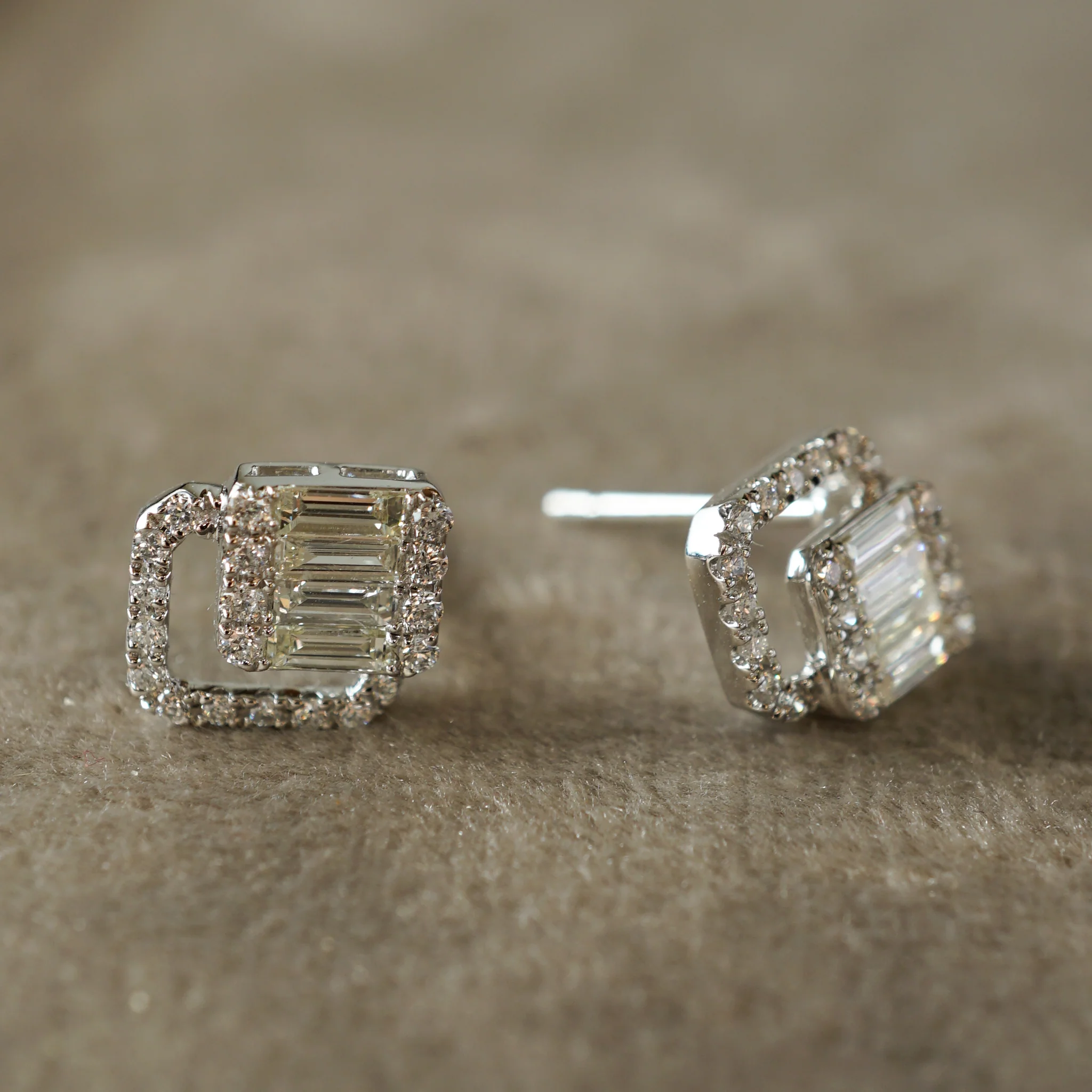 .60 Diamond Earring Studs in 18k White Gold - Image 4