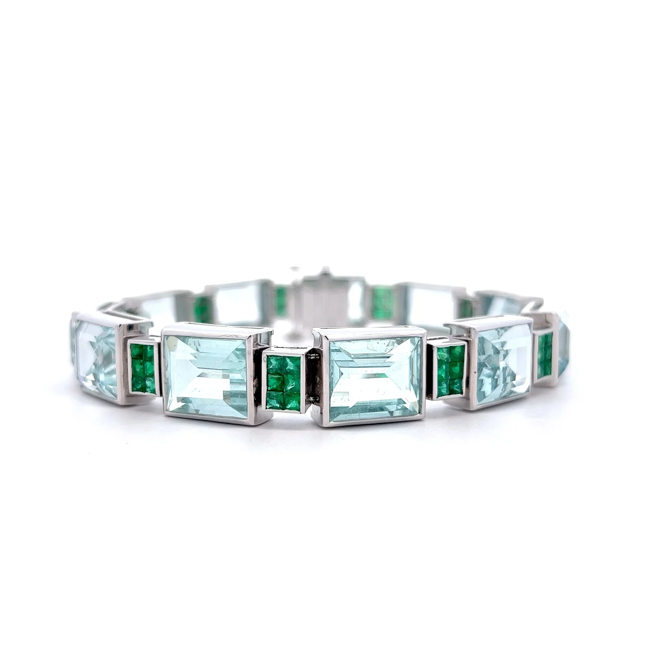 63.14 Aquamarine & Emerald Bracelet Platinum