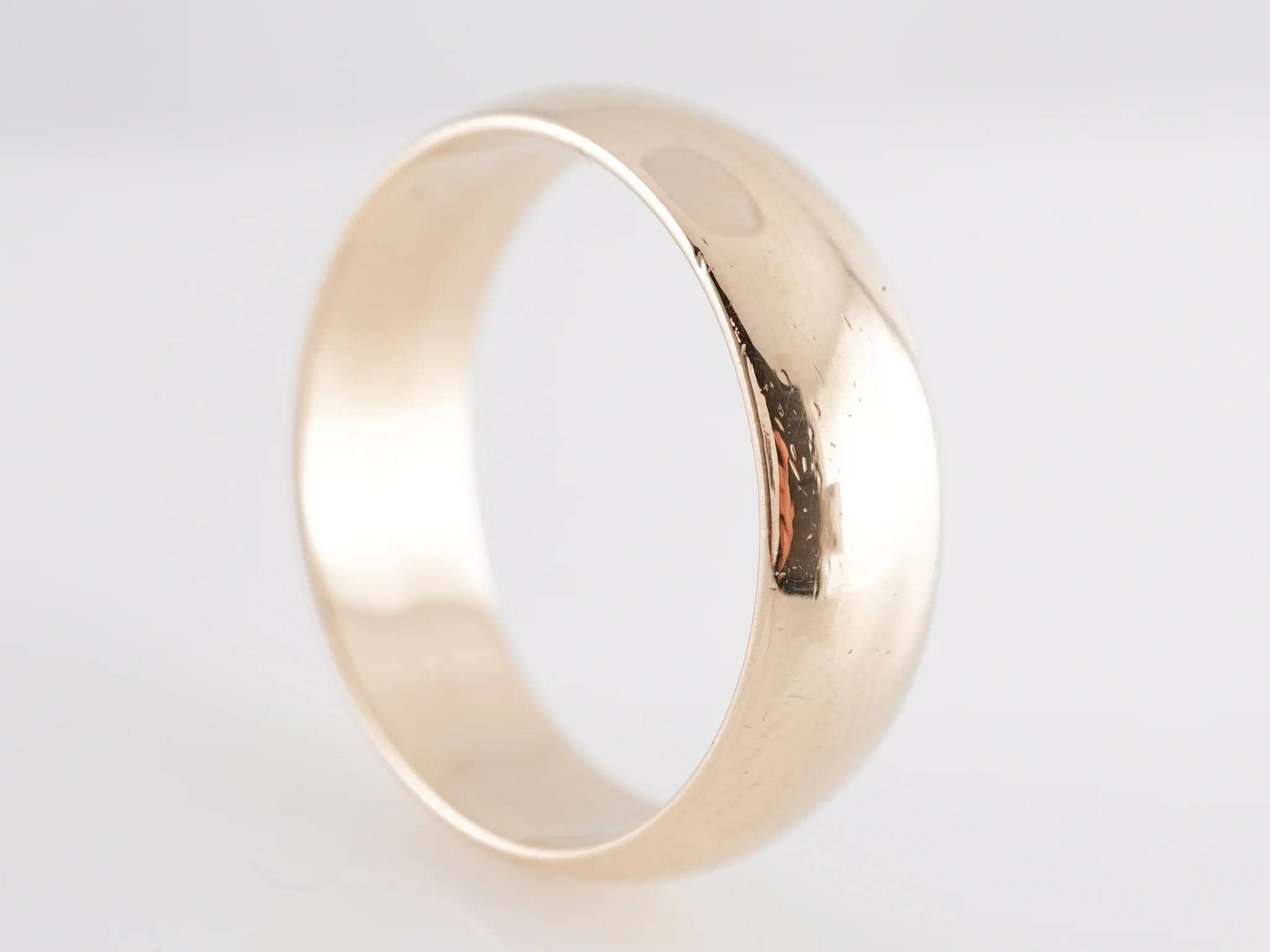 6mm Half Round Men's Wedding Band in 14k Yellow Gold - Image 3