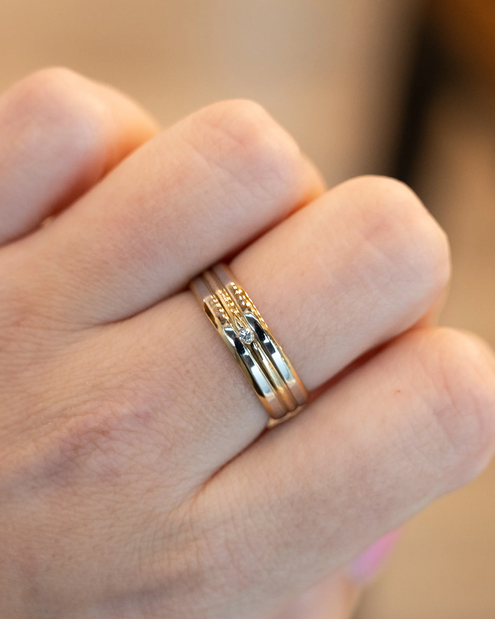 6mm Mens Diamond Two-Tone Wedding Band in 18k - Image 10