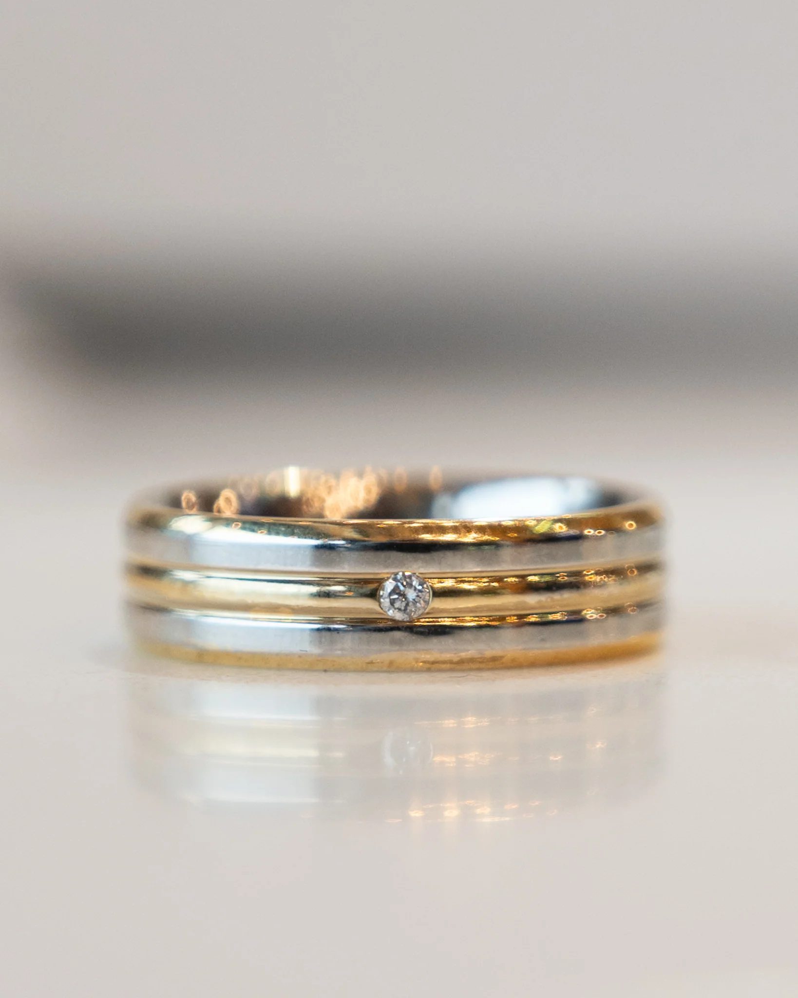 6mm Mens Diamond Two-Tone Wedding Band in 18k - Image 9