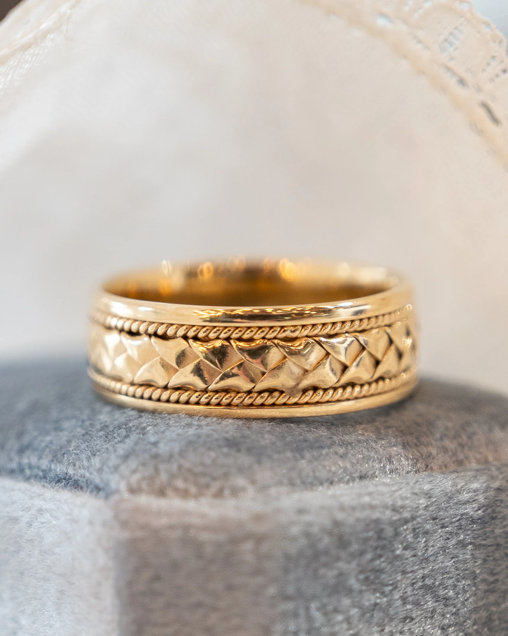 7.75 Mens Braided Texture Wedding Band 14k Yellow Gold - Image 6