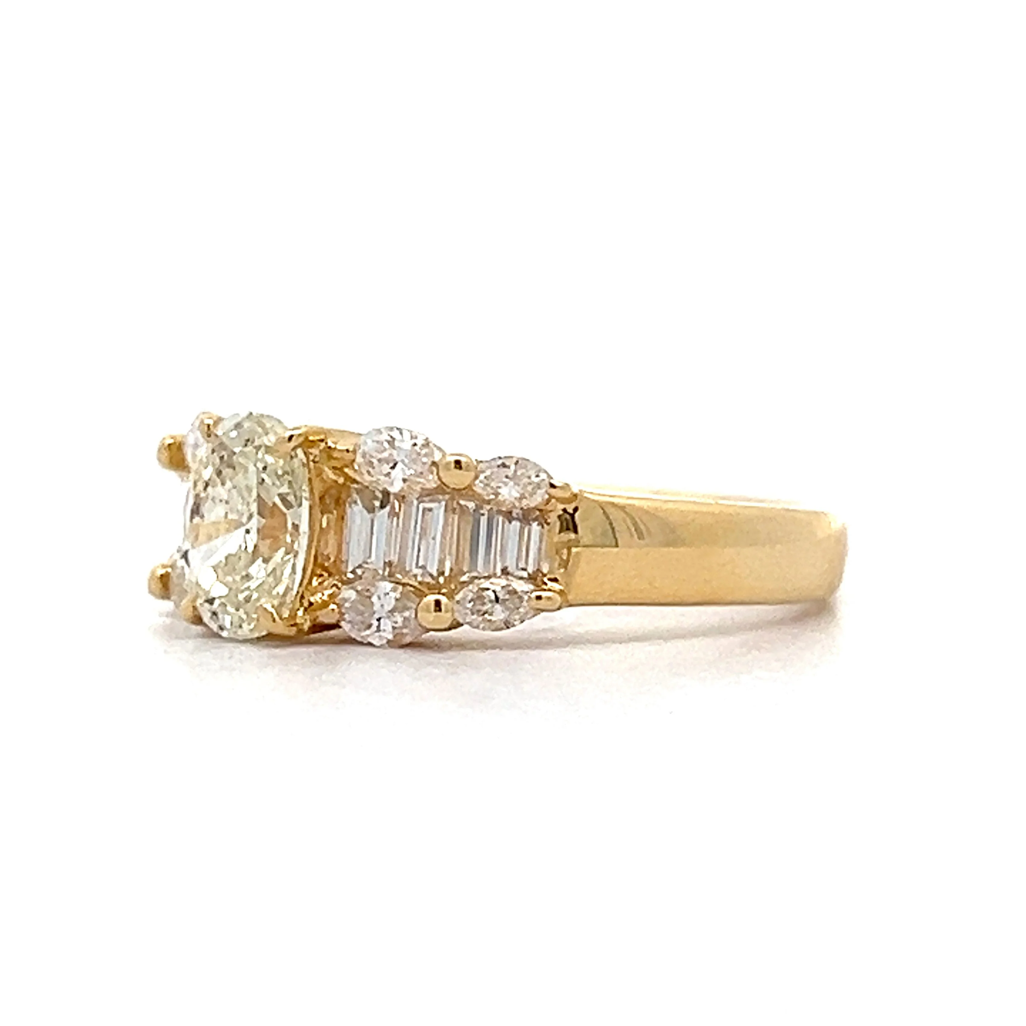 .76 Oval Diamond Engagement Ring in 18k Yellow Gold - Image 2