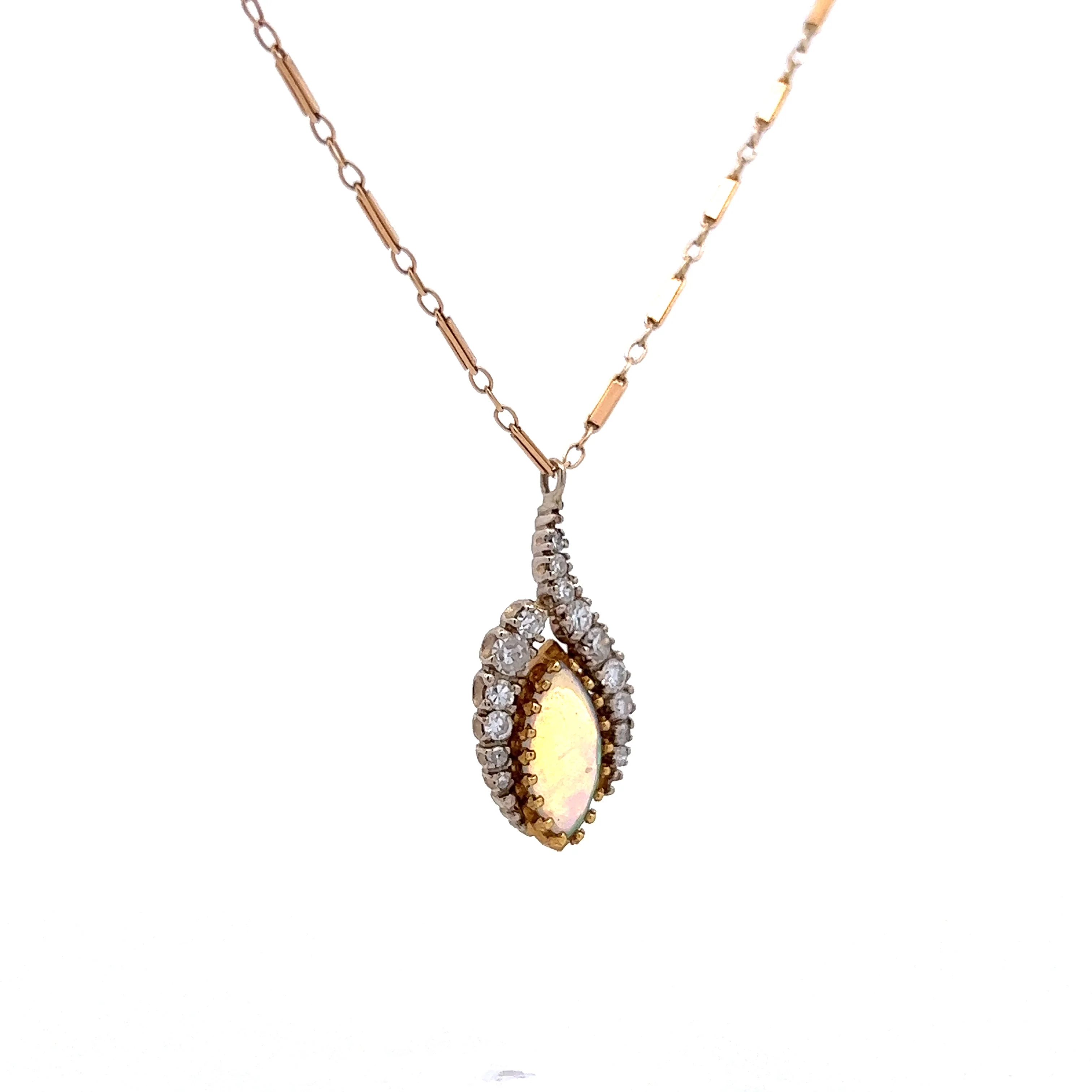 .77 Vintage Cabochon Opal Pendant in 18k Yellow Gold - Image 3
