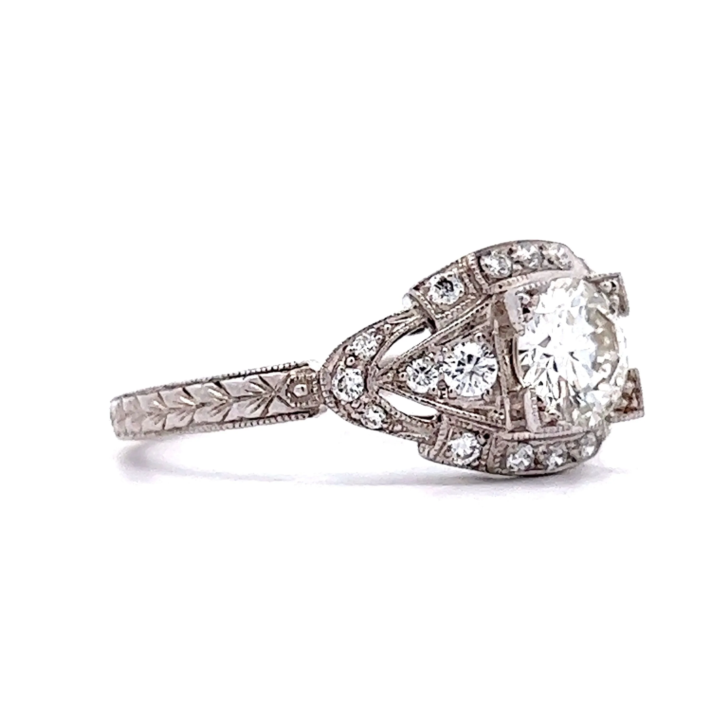 Vintage Art Deco Diamond Engagement Ring in Platinum - Image 3