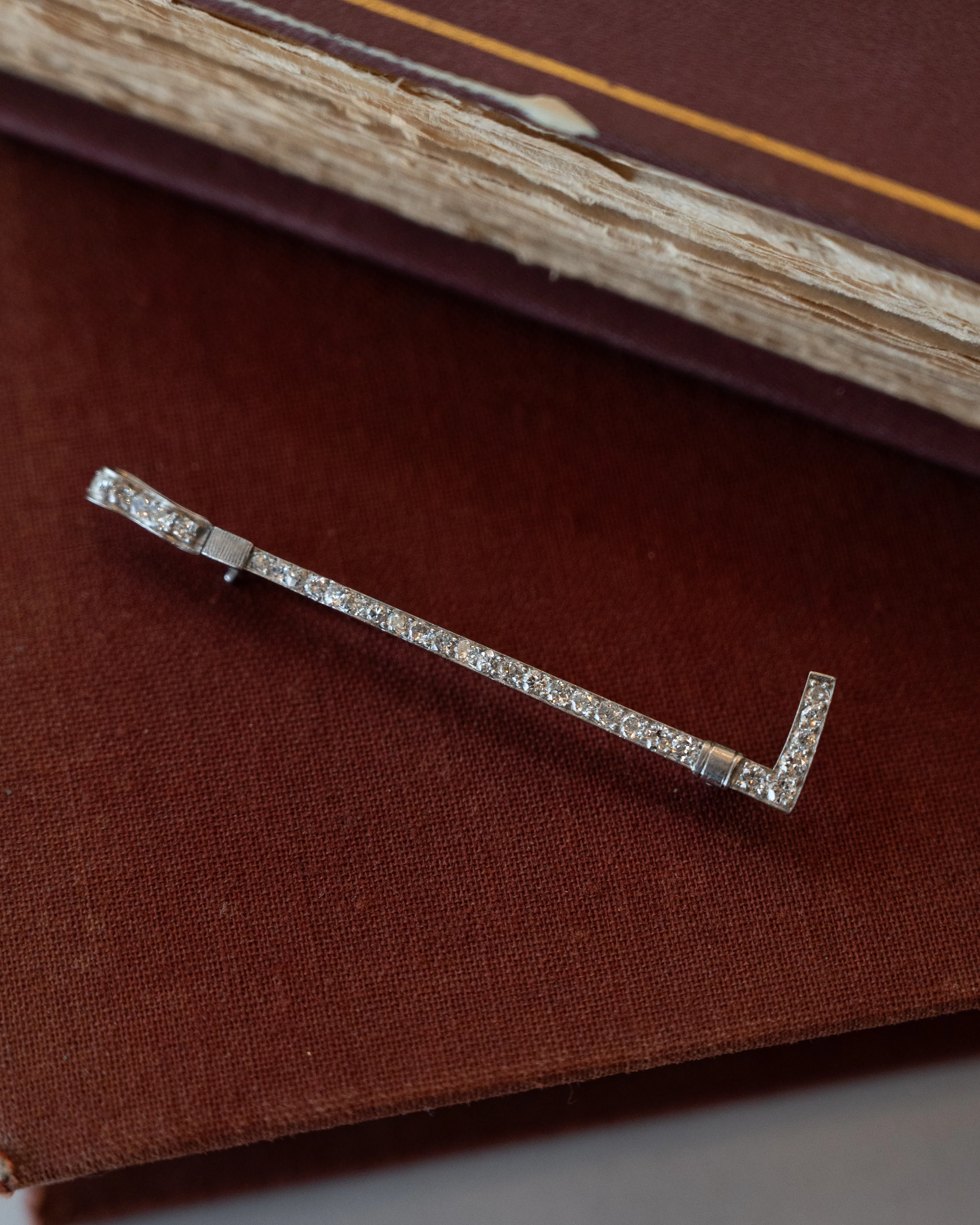 .78 Antique Art Deco Horse Crop Pin in Platinum - Image 4
