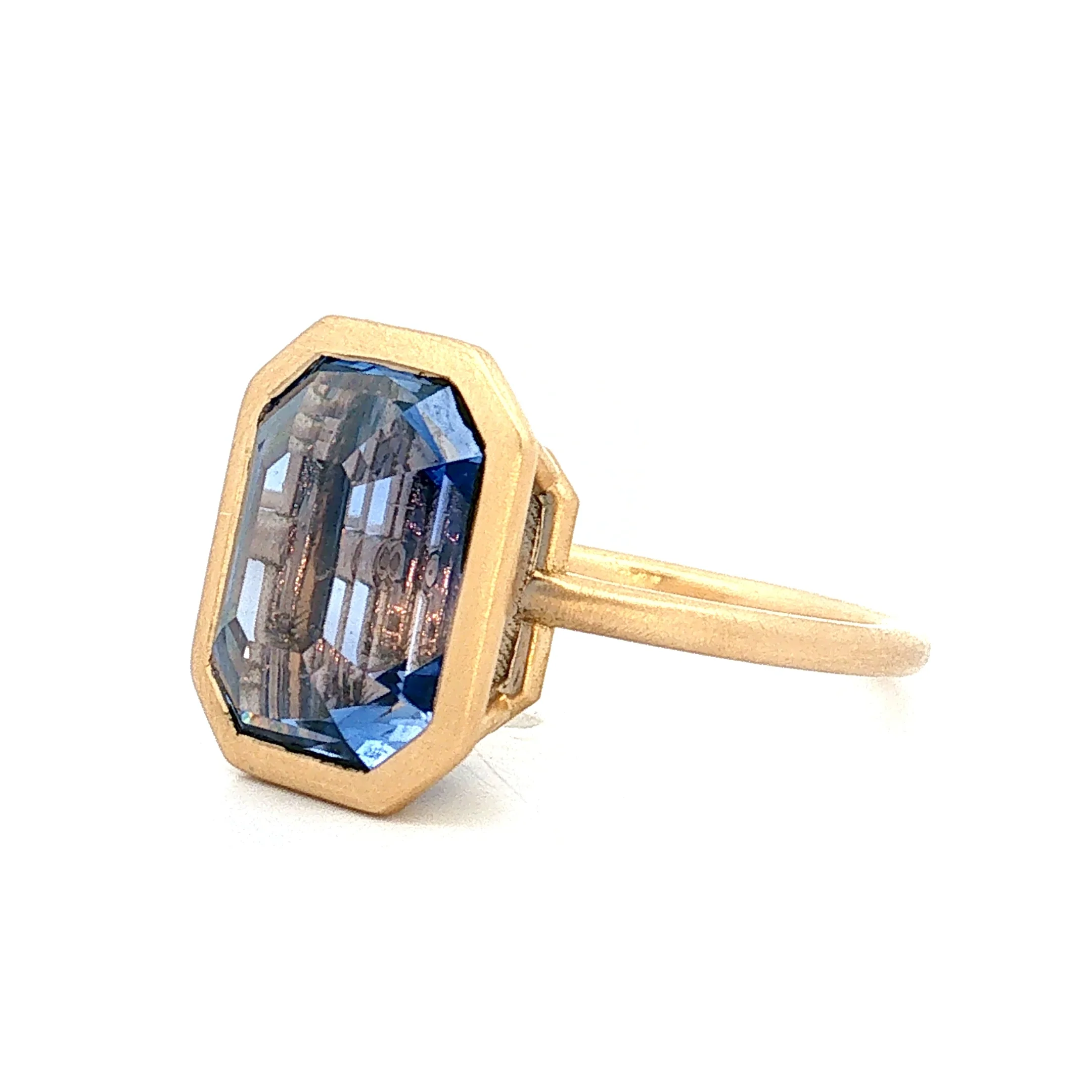 8.20 Emerald Cut Blue Sapphire Engagement Ring 18k - Image 2