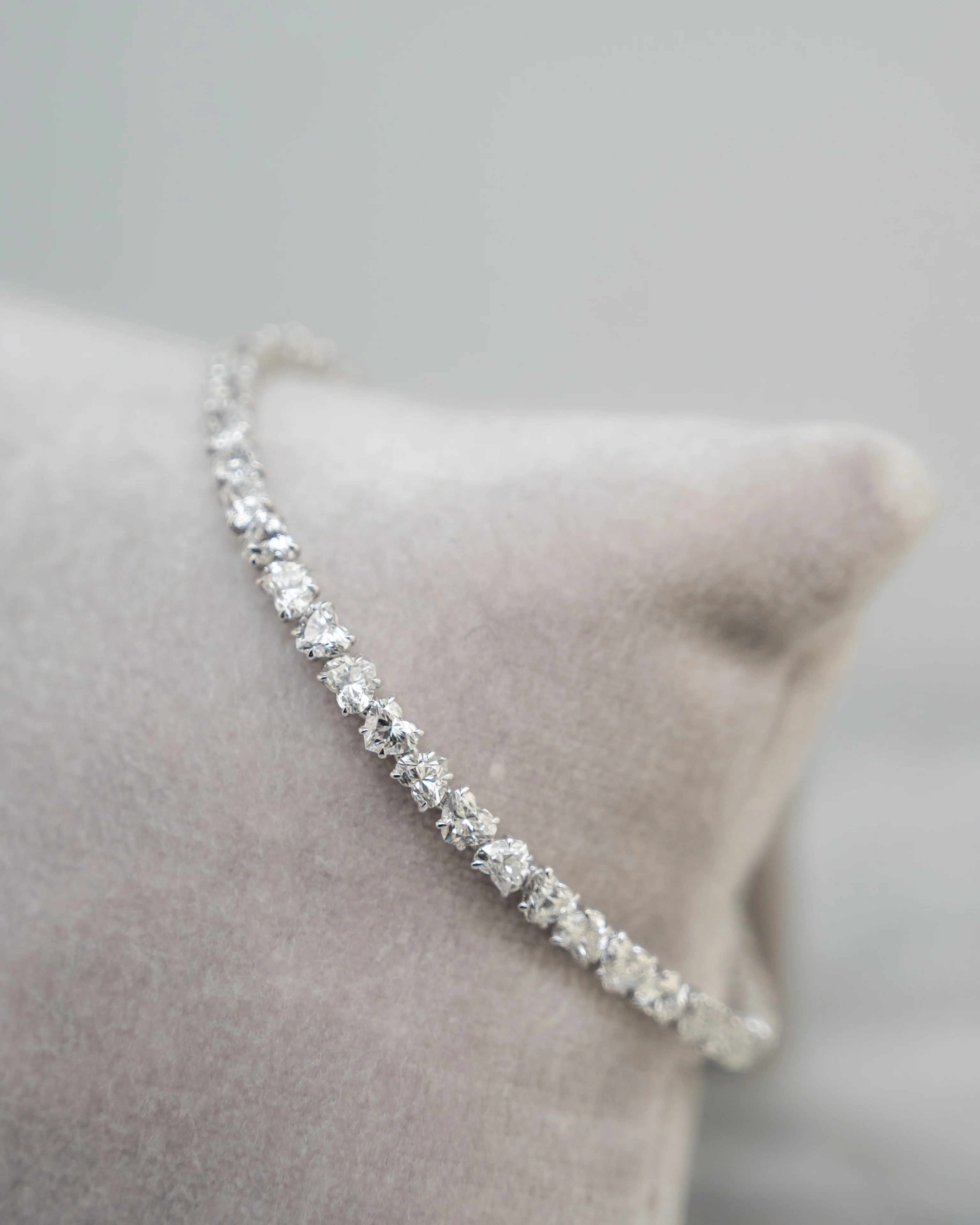 8.81 Heart Diamond Tennis Bracelet in 18k White Gold - Image 5