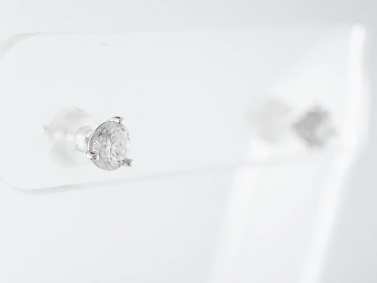 .85 Carat Diamond Stud Earrings in White Gold - Image 2