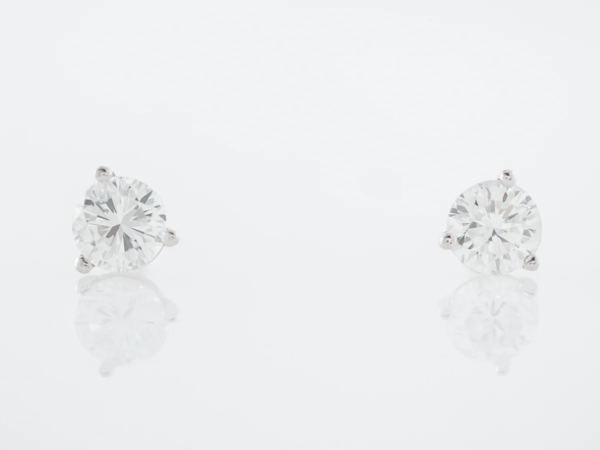 .85 Carat Diamond Stud Earrings in White Gold - Image 3