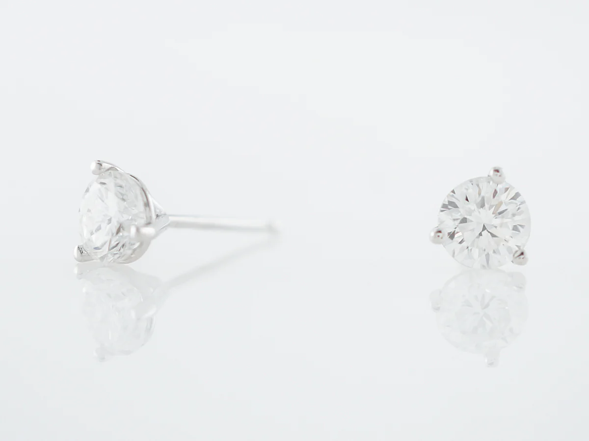 .85 Carat Diamond Stud Earrings in White Gold - Image 4