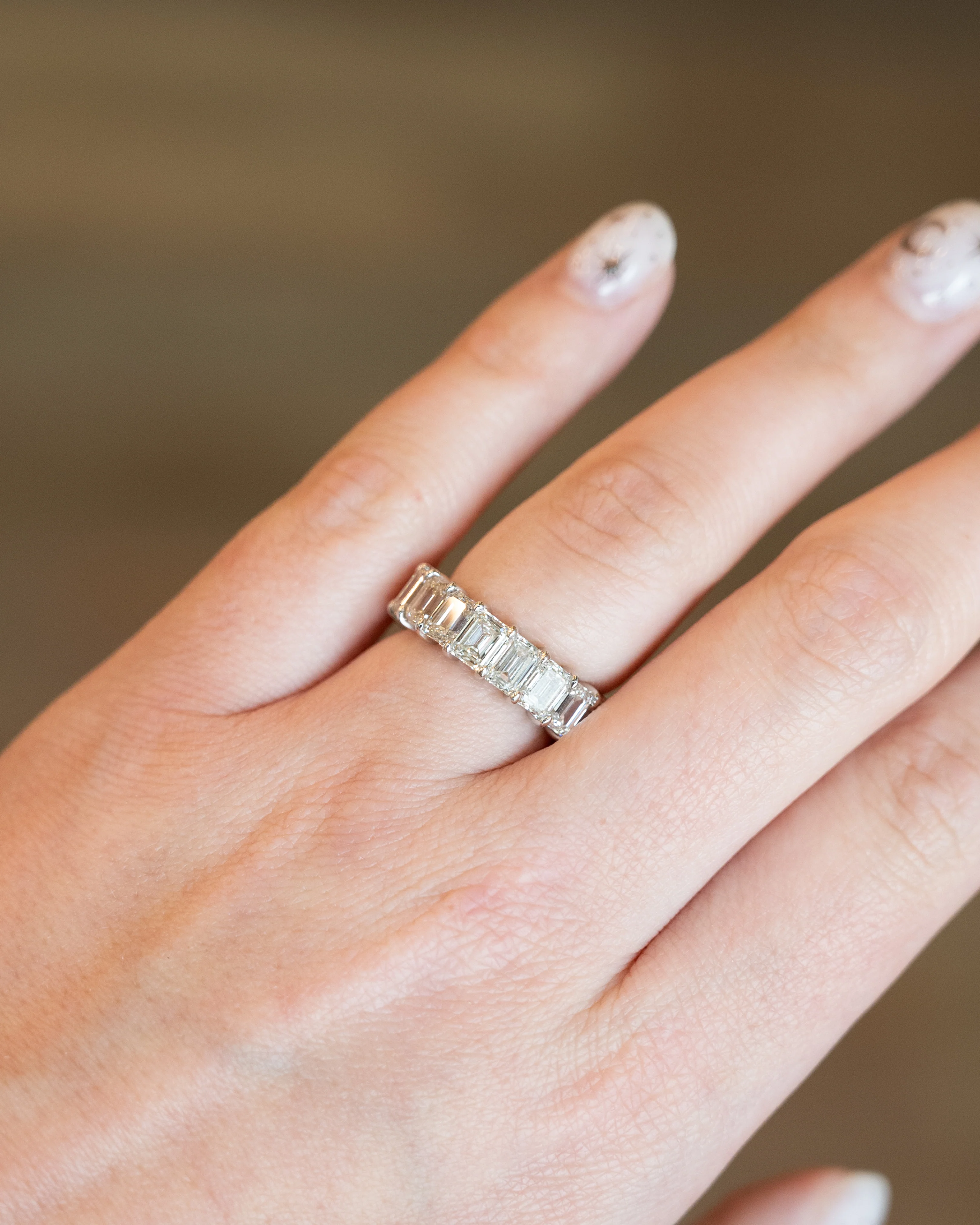 9.03 Emerald Cut Diamond Eternity Band in 18k - Image 8