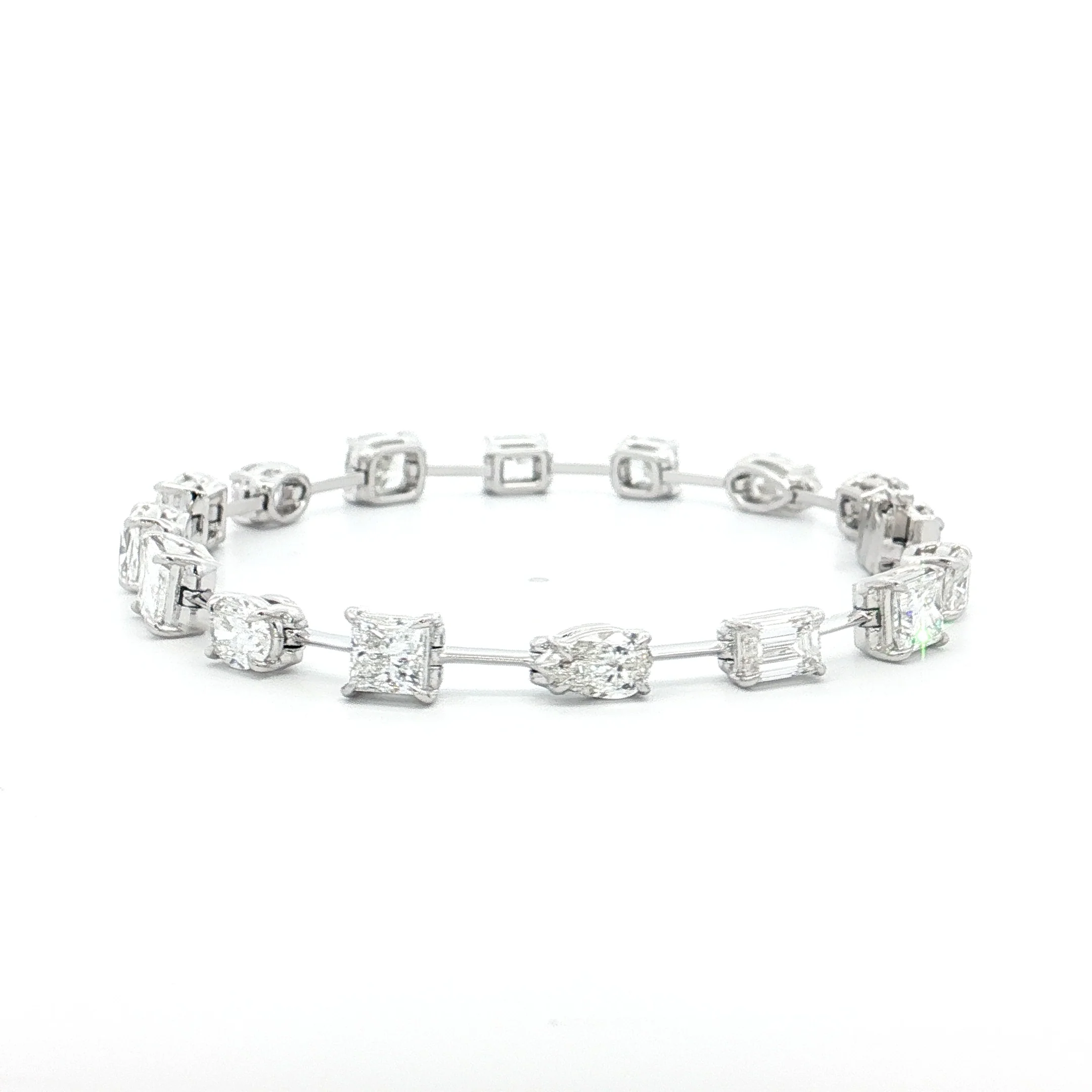 9.72 Mixed Cut Diamond Station Bracelet 18k - Image 2