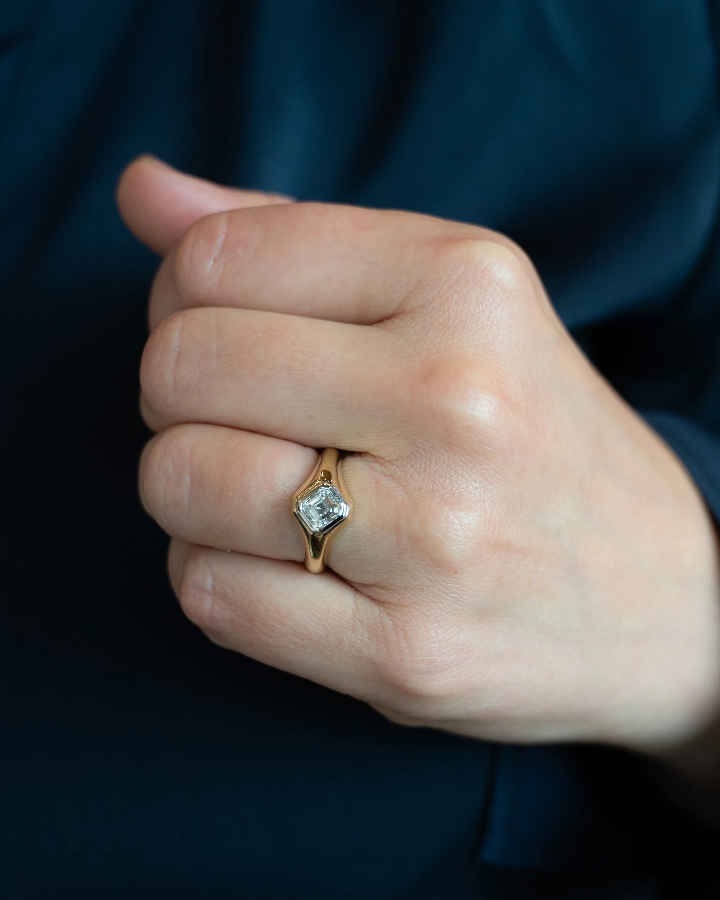 .90 Asscher Diamond Two-Tone Engagement Ring in 18k - Image 7