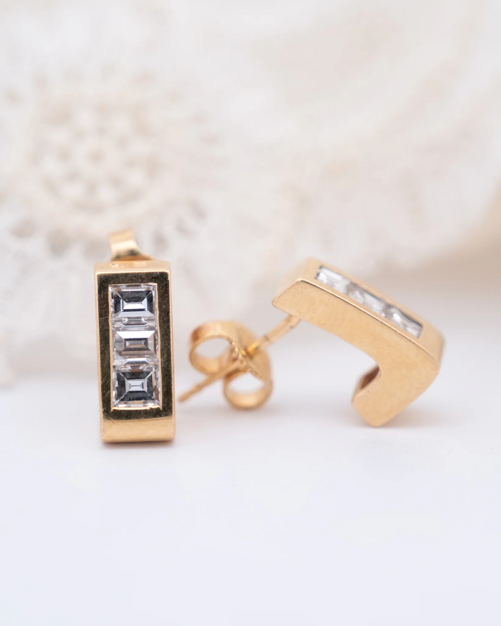 .90 J Hoop Diamond Stud Earrings in 18k Yellow Gold - Image 5