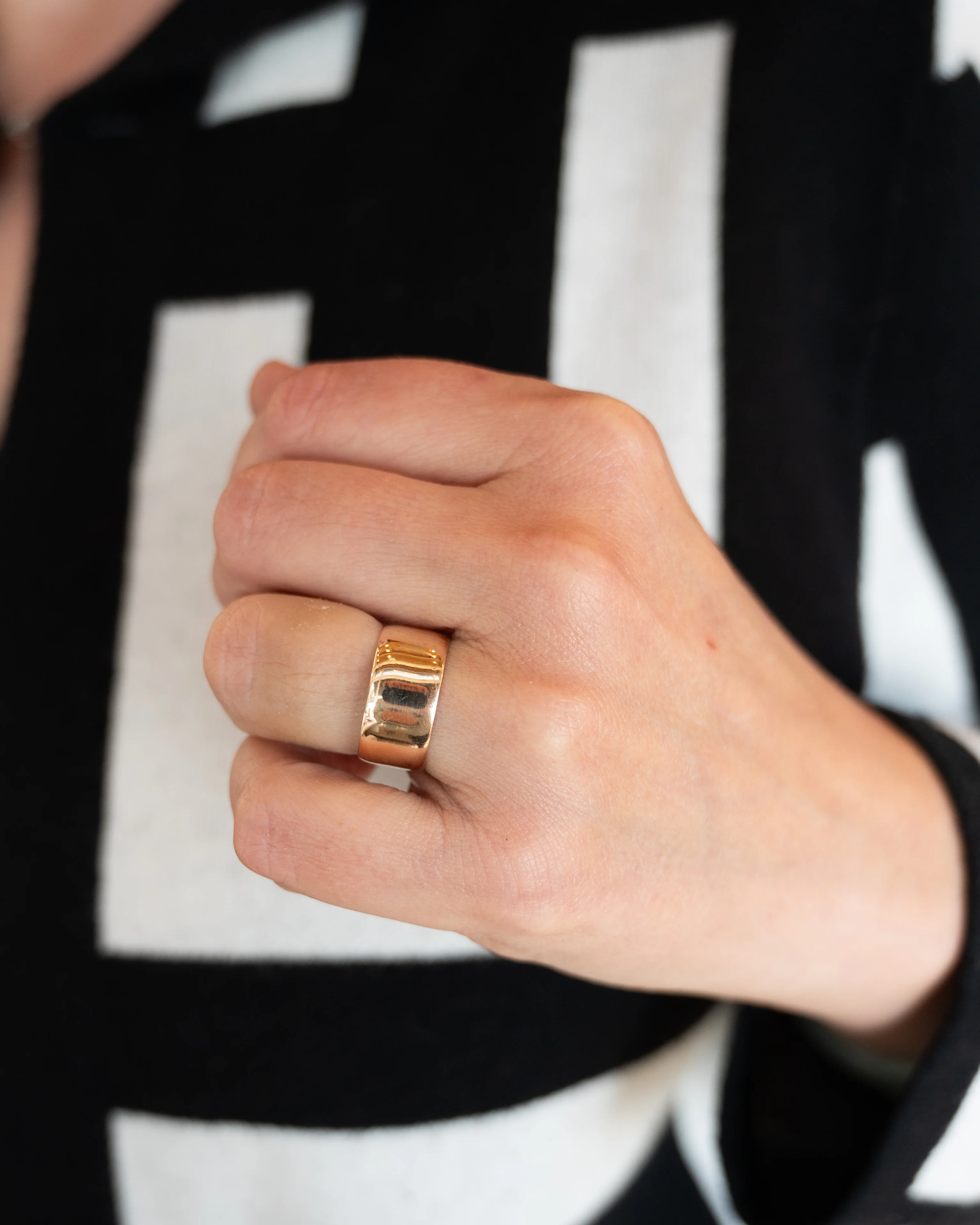 9mm Victorian Wedding Band in 14k Rose Gold - Image 8