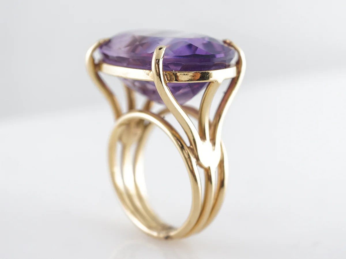 Antique 20 Carat Amethyst Cocktail Ring in 18k Yellow Gold - Image 4
