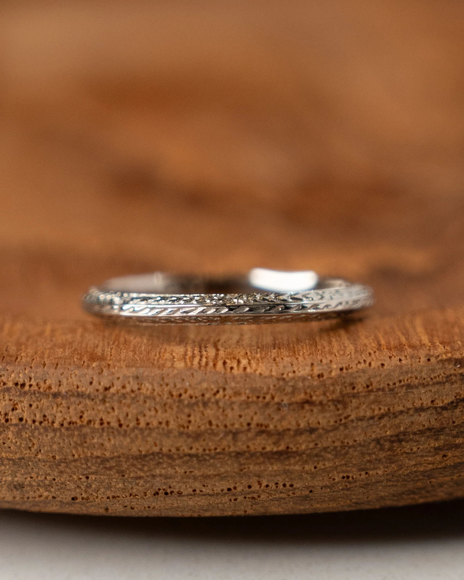 Antique Art Deco 2mm Chevron Wedding Band 18k - Image 6