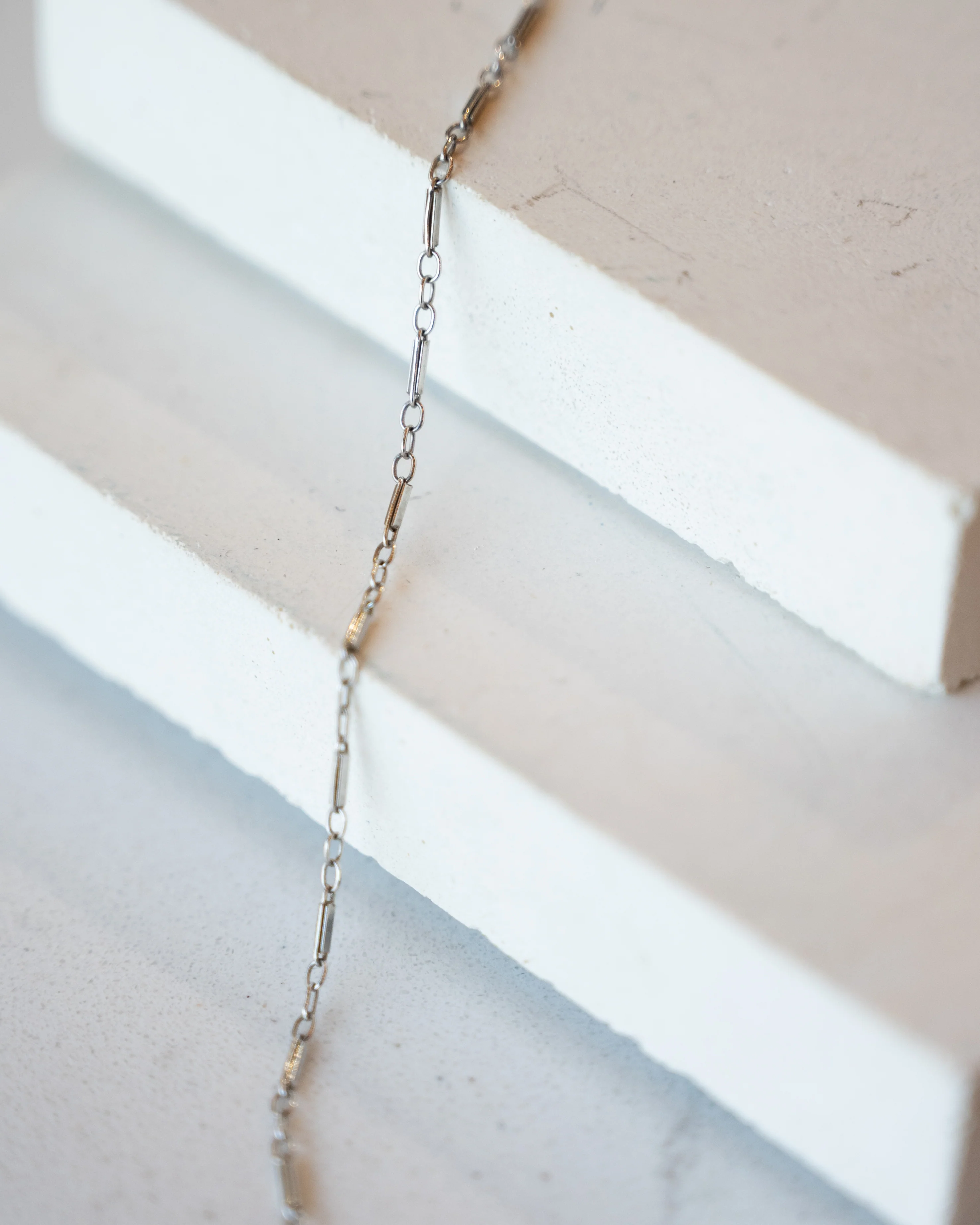Antique Art Deco Chain Necklace in 14k White Gold - Image 5