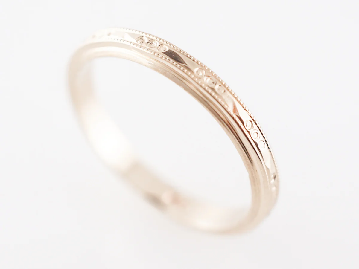 Antique Art Deco Engraved Wedding Band in Yellow Gold - Image 2