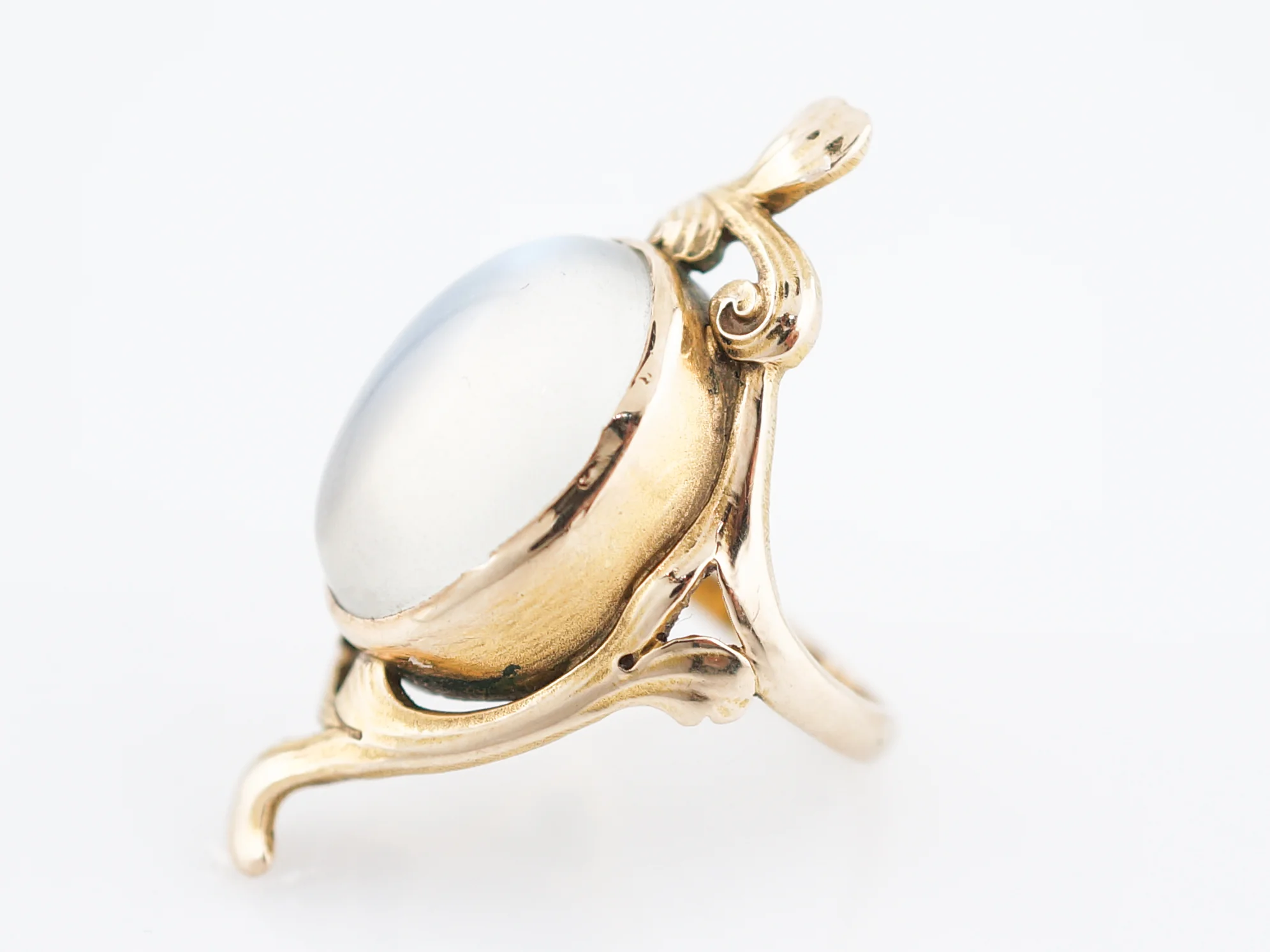 Antique Art Nouveau Cocktail Ring Cabochon Moonstone in 14k Yellow Gold - Image 2