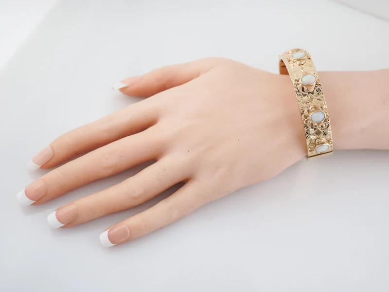 Antique Bangle Victorian 4.25 Oval Cabochon Cut Opal in 14k Yellow Gold - Image 5