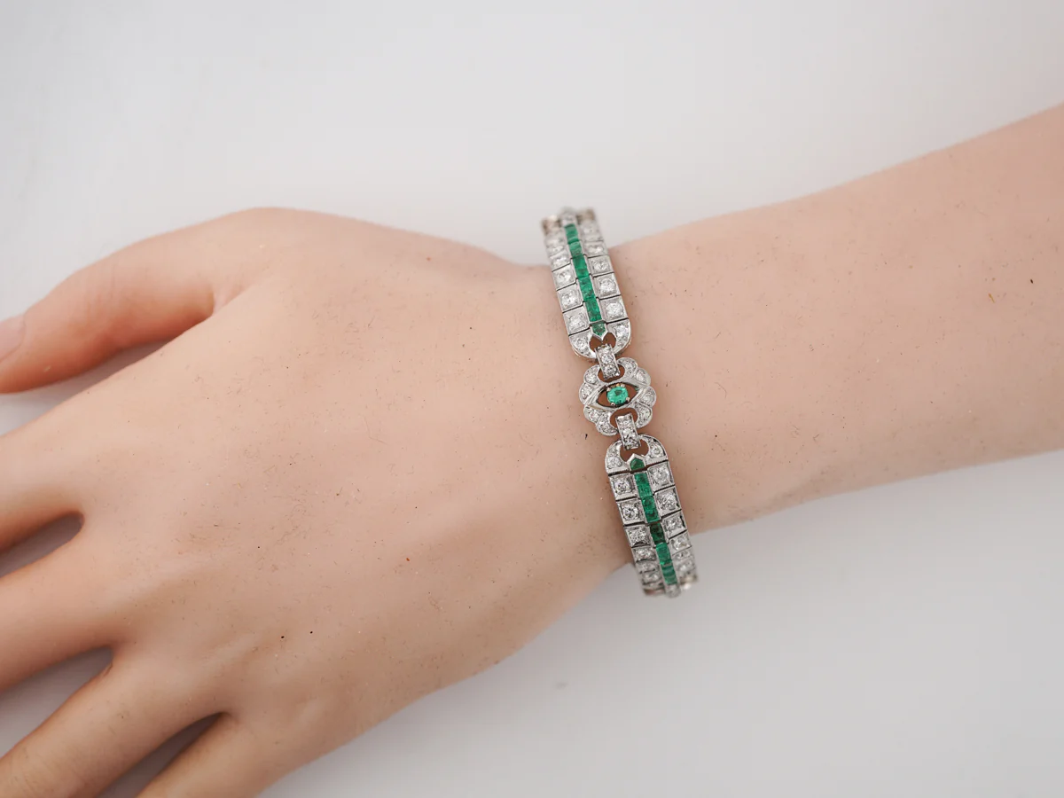 Antique Bracelet Art Deco 1.76 Transitional Cut Diamonds in Platinum - Image 5