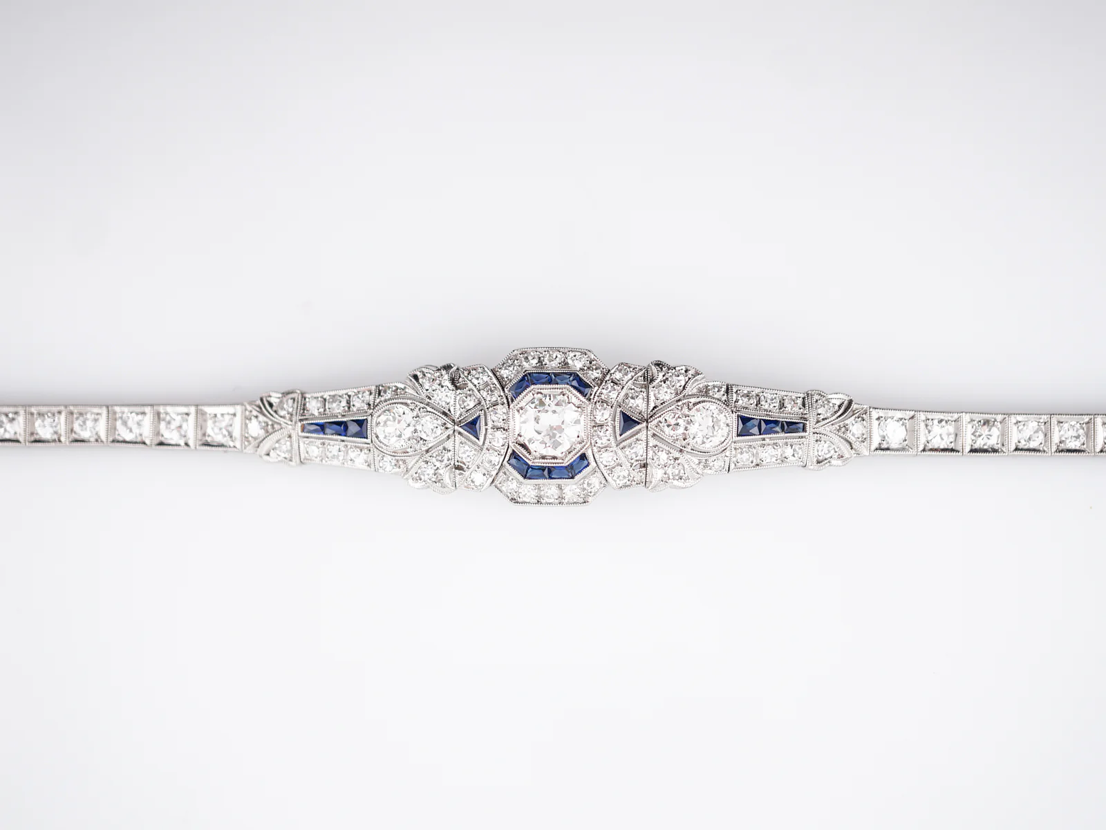 Antique Bracelet Art Deco 4.55 Old European Cut Diamonds & .96 Sapphire in Platinum - Image 3