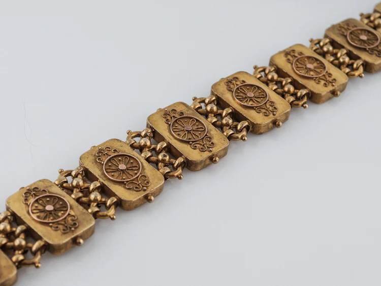 Antique Bracelet Victorian Etruscan Revival in 14k Yellow Gold - Image 2