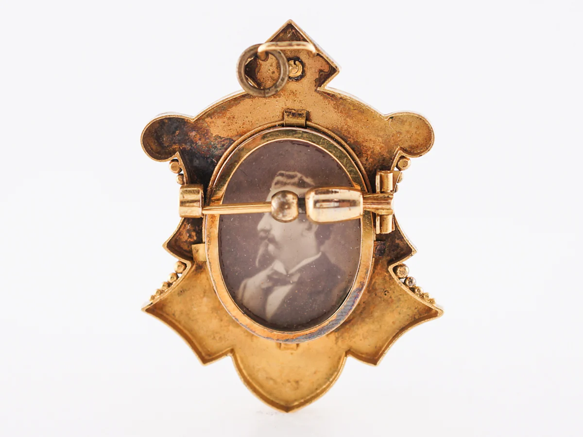**RTV 5/2/19**Antique Brooch Victorian Locket in 14k Yellow Gold - Image 3