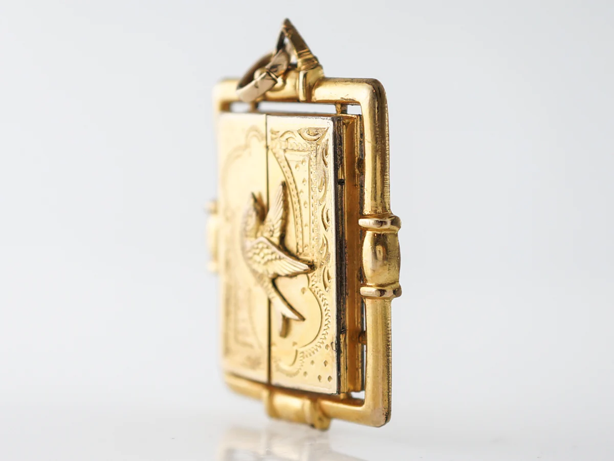 Antique Charm Locket Victorian in 12k Yellow Gold - Image 3
